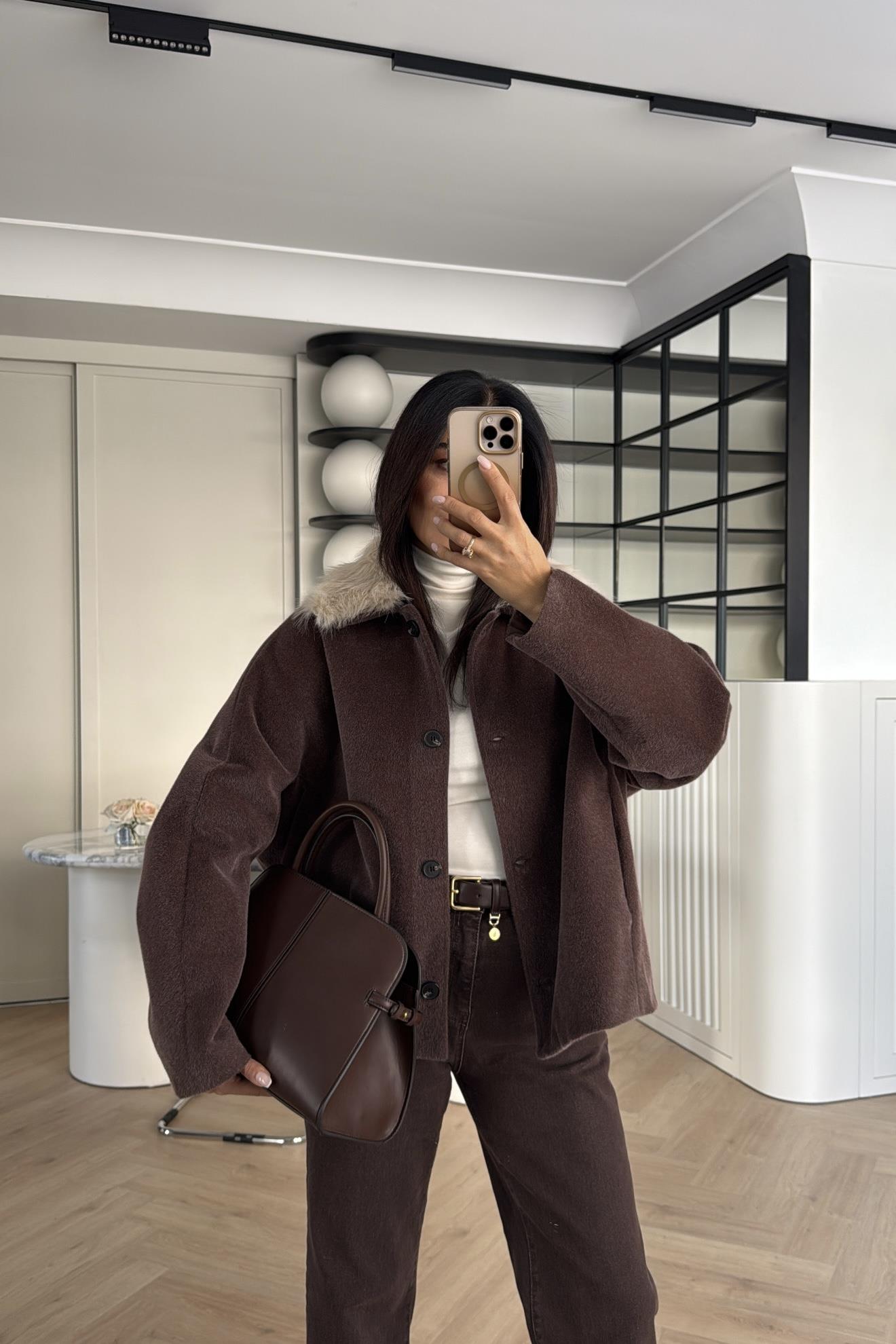 KAHVERENGİ ZR MODEL YAKASI KÜRKLÜ KAŞE CEKET