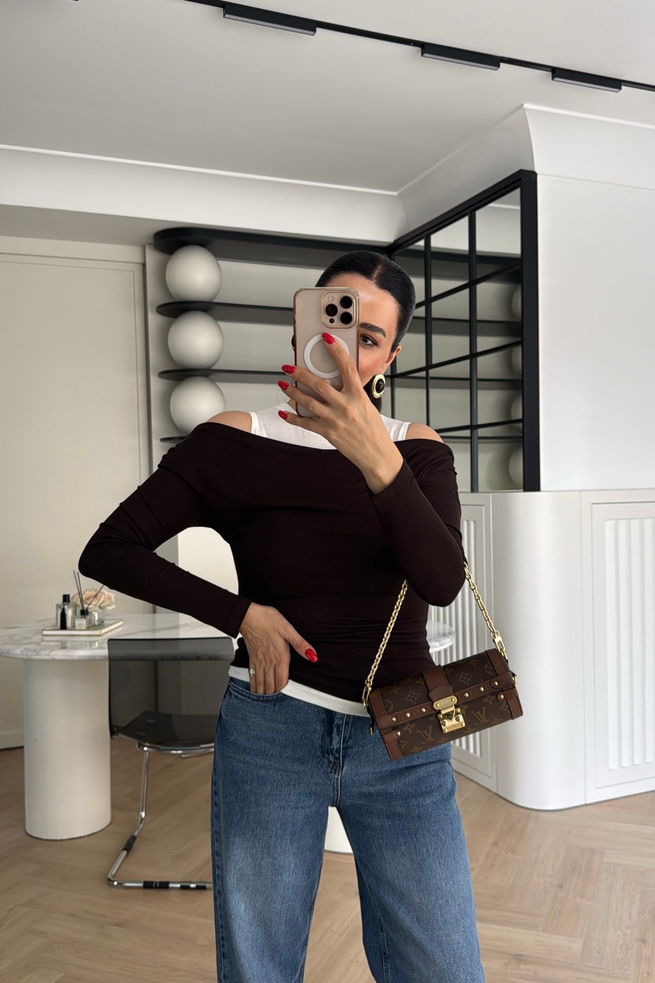 KATMANLI KAYIK YAKA BLUZ KAHVE