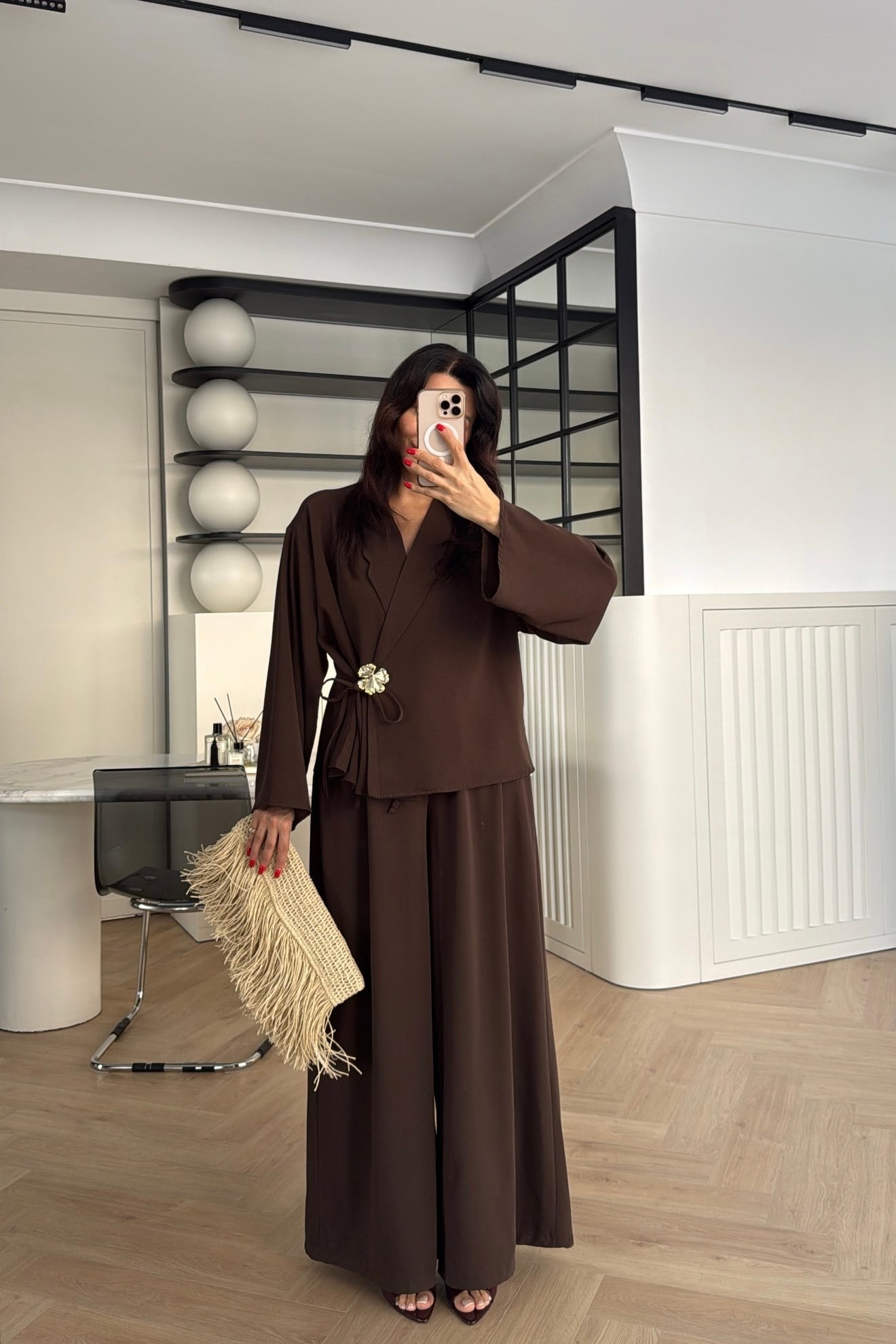 KİMONA KESİM BROŞ DETAYLI PALAZZO TAKIM KAHVE