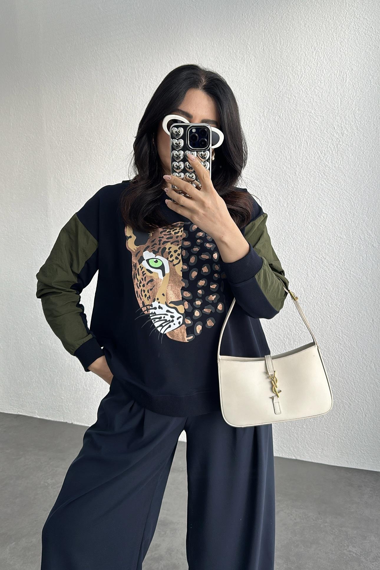 Laci Paraşüt Kumaş Detaylı Leopar Baskı Sweatshirt 