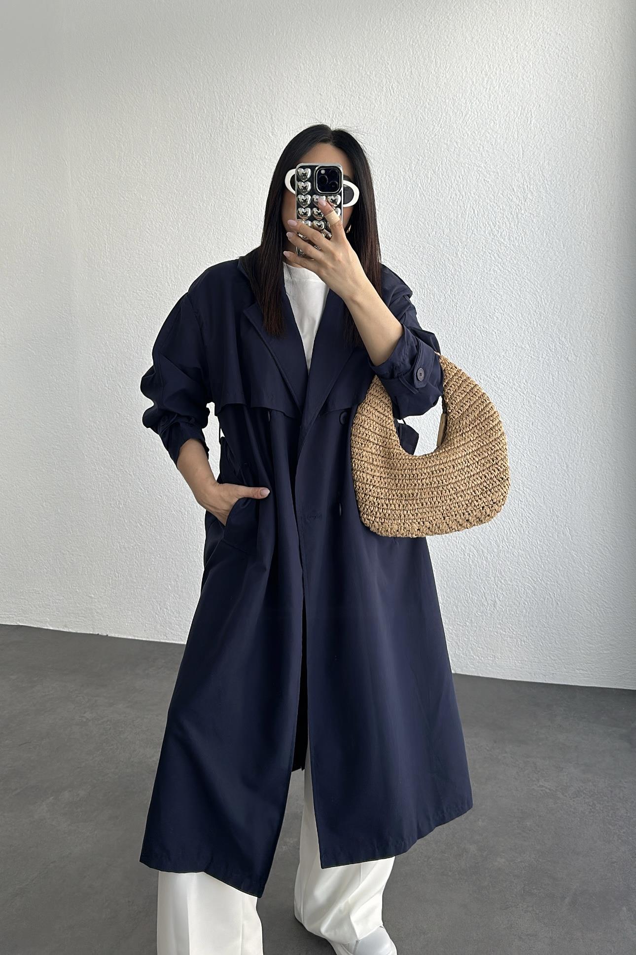 Laci Premium Seri Rahat Kalıp Astarsız Trençko