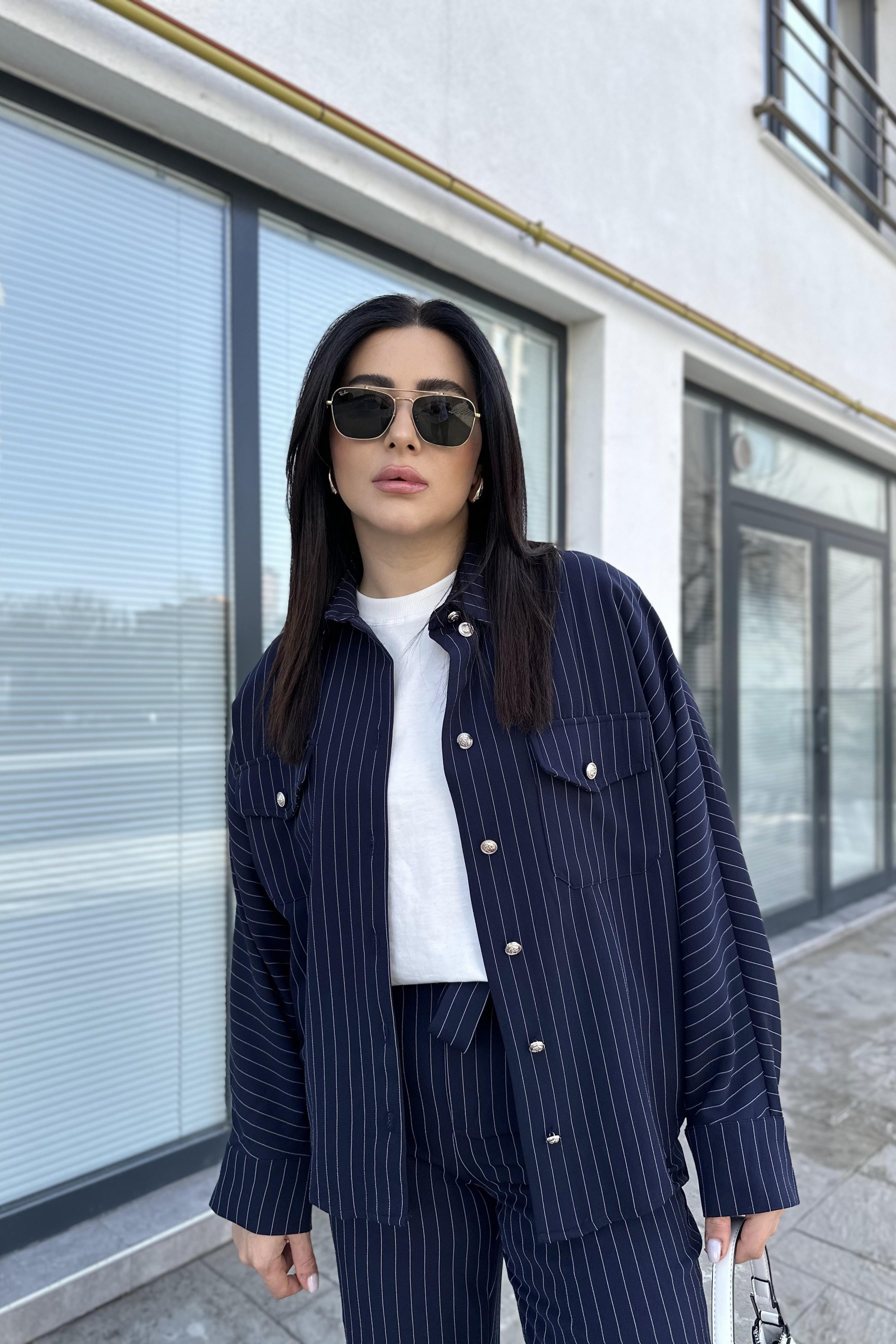 Lacivert Çizgili Gold Düğmeli Pantolon Gömlek Takım