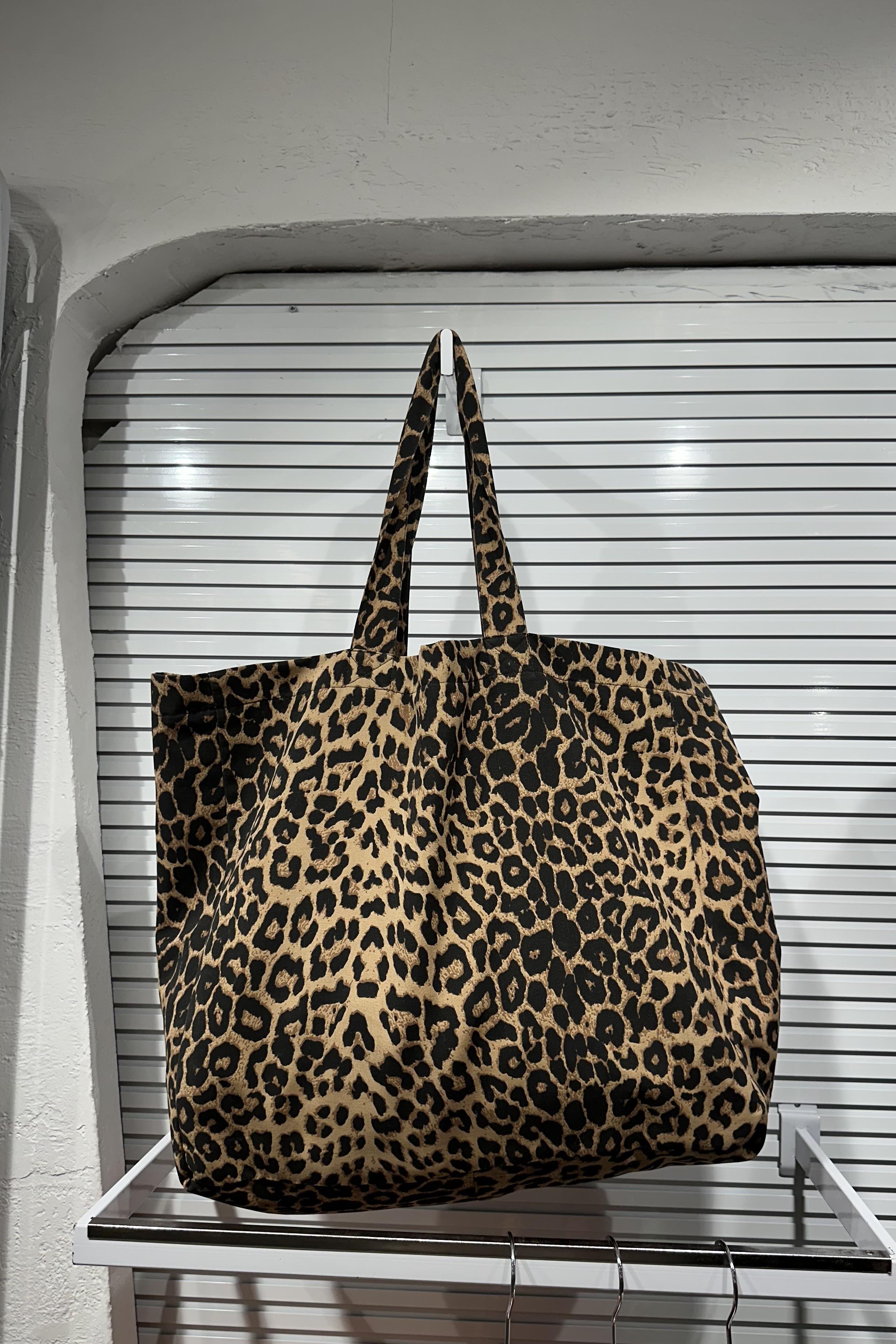 Leopar Kumaş Astarlı Büyük Boy Çanta 