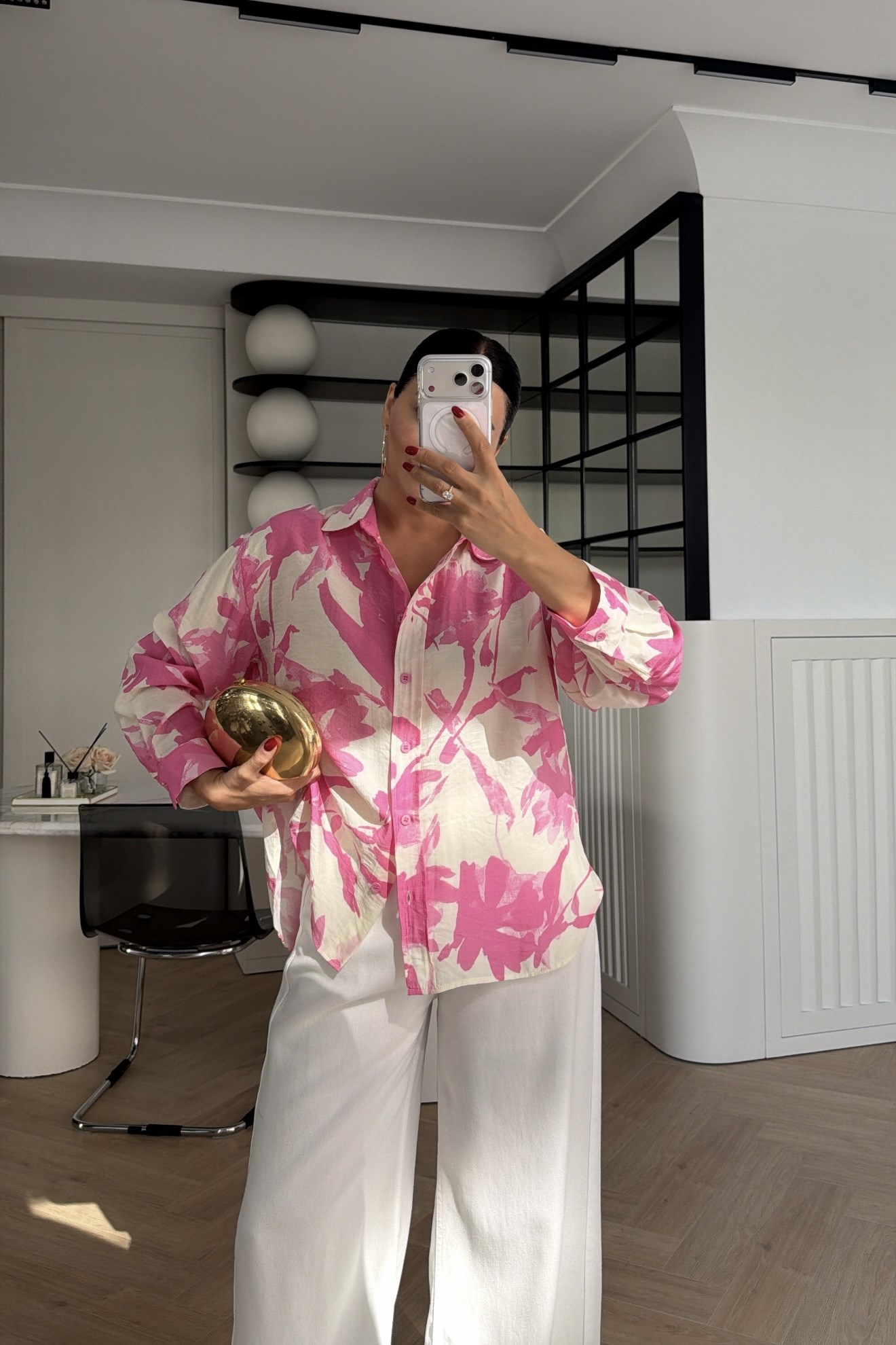 MARKA MODEL PEMBE DESENLİ OVERSİZE GÖMLEK  