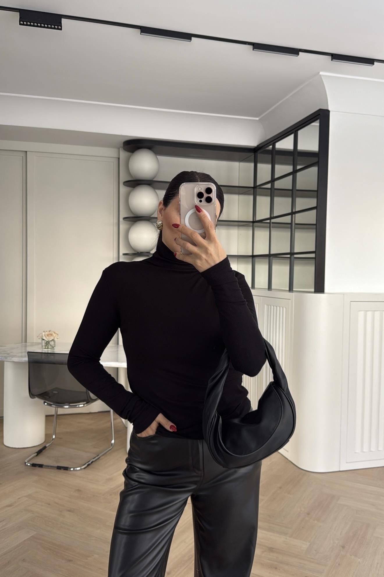 MASSİ MODEL DİK YAKA BLUZ SİYAH