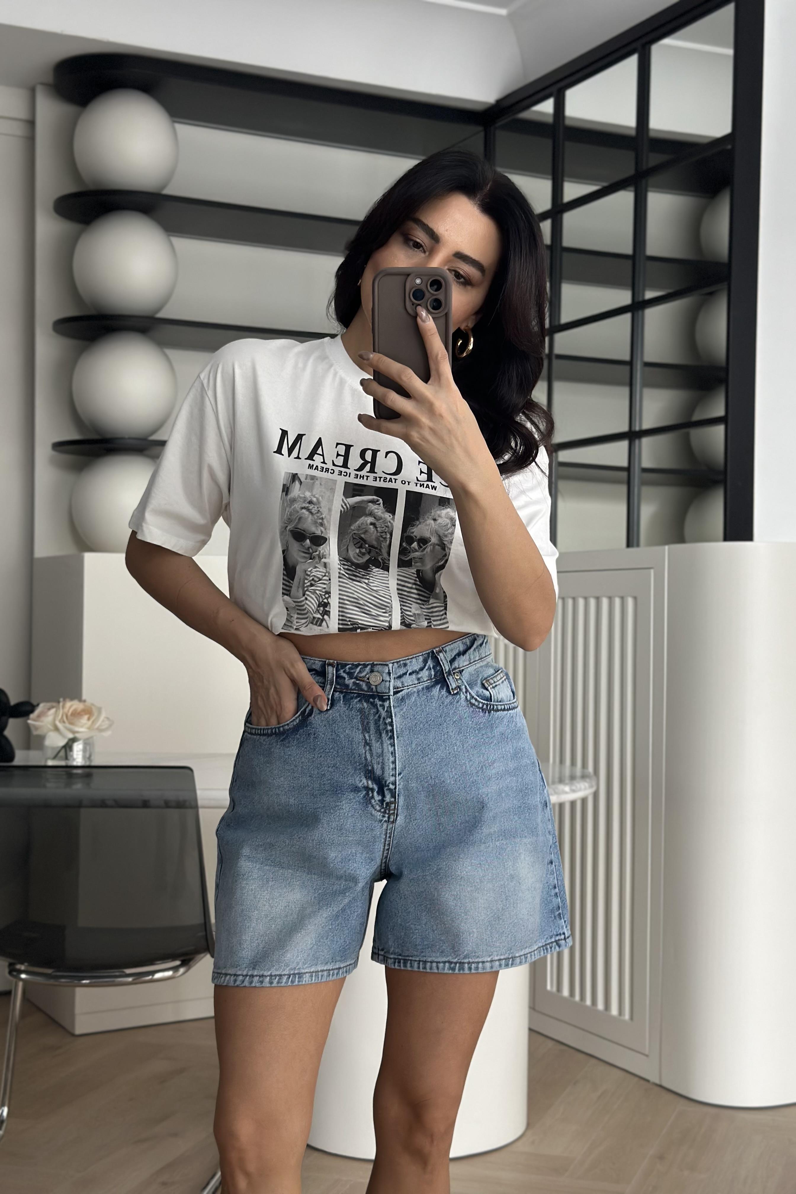 Mavi Yıkamalı Şehir Boy Mom Şort