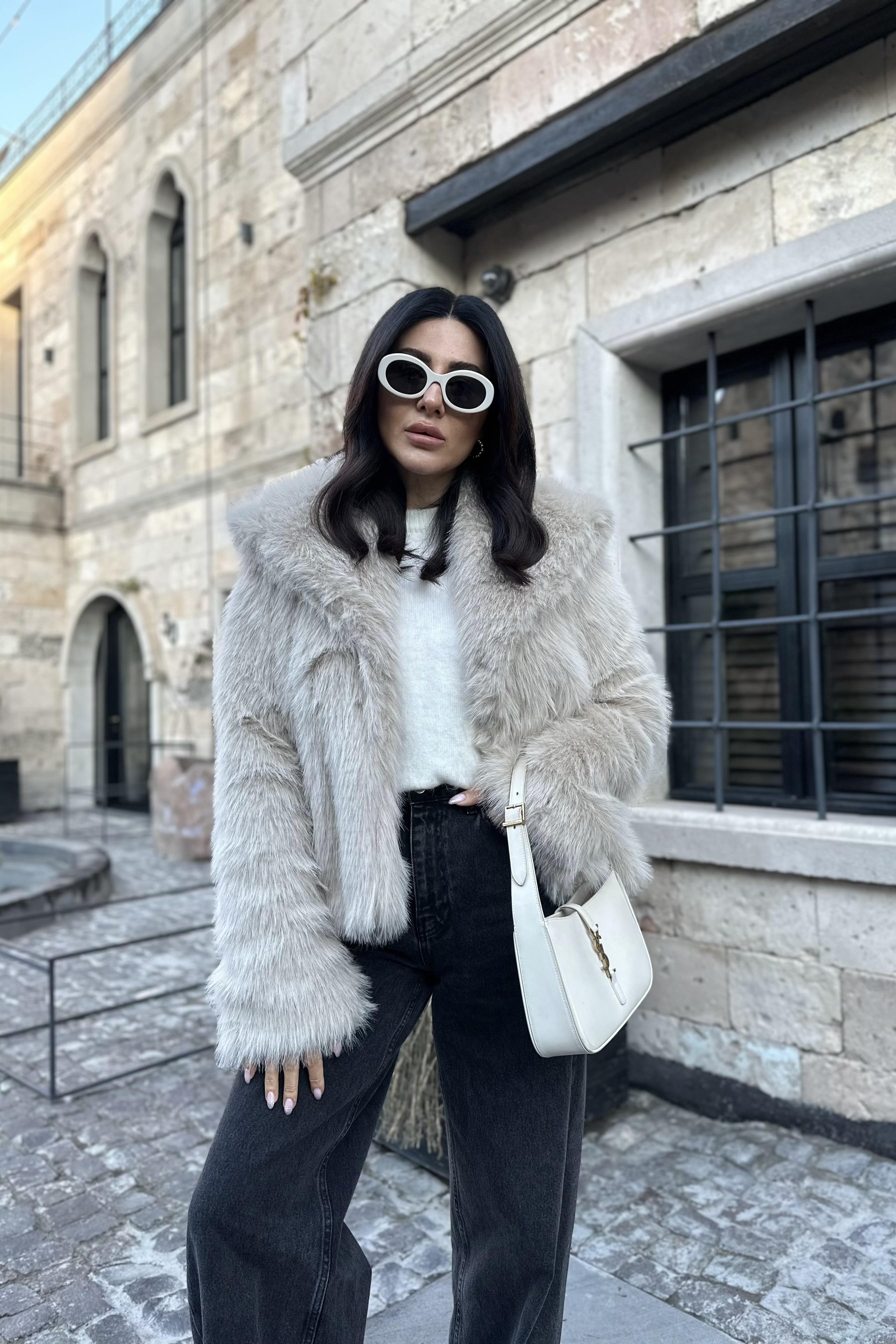 Oslo Model Bej Renk Kürk Ceket