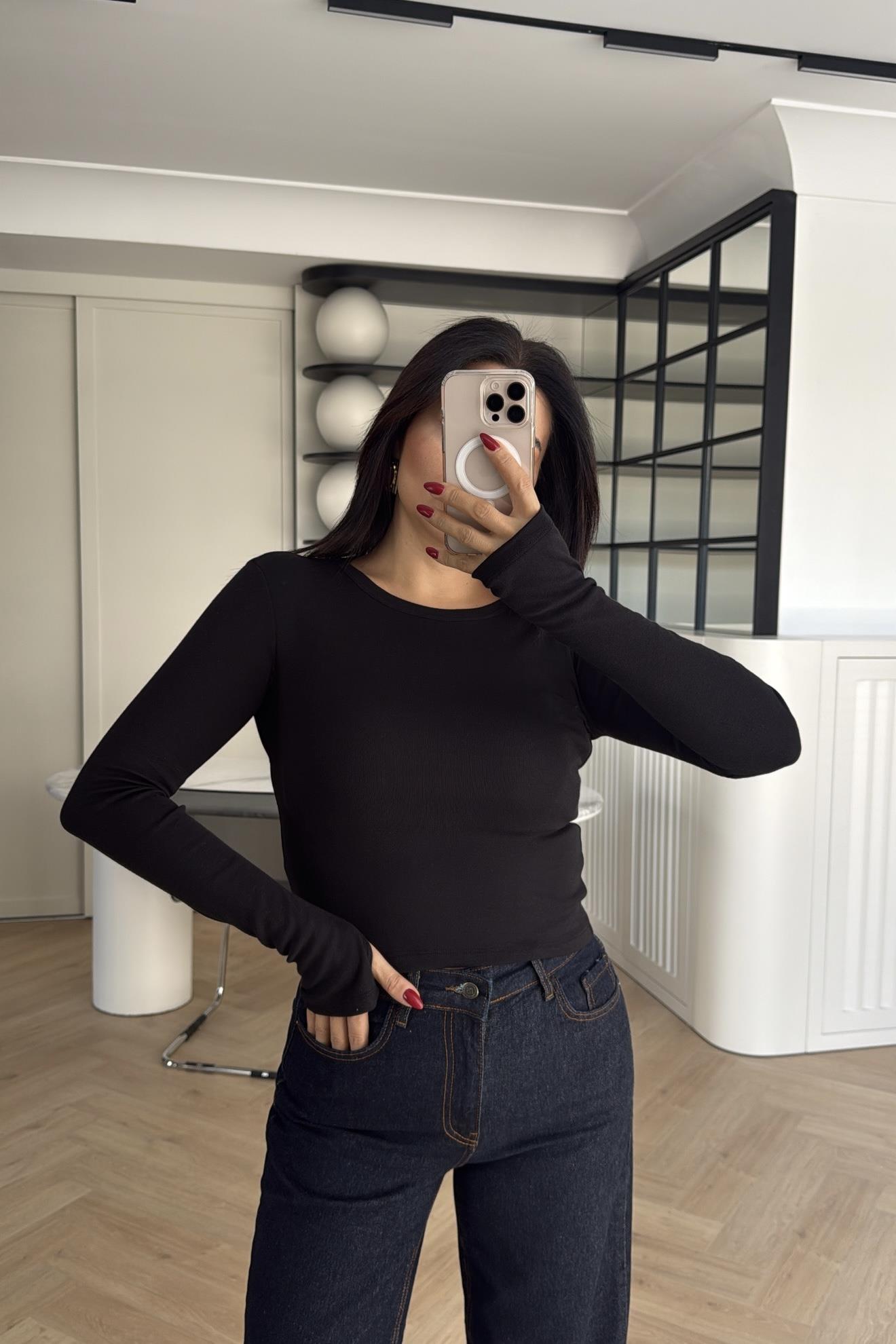 PARMAK GEÇMELİ DİLVİN BLUZ SİYAH