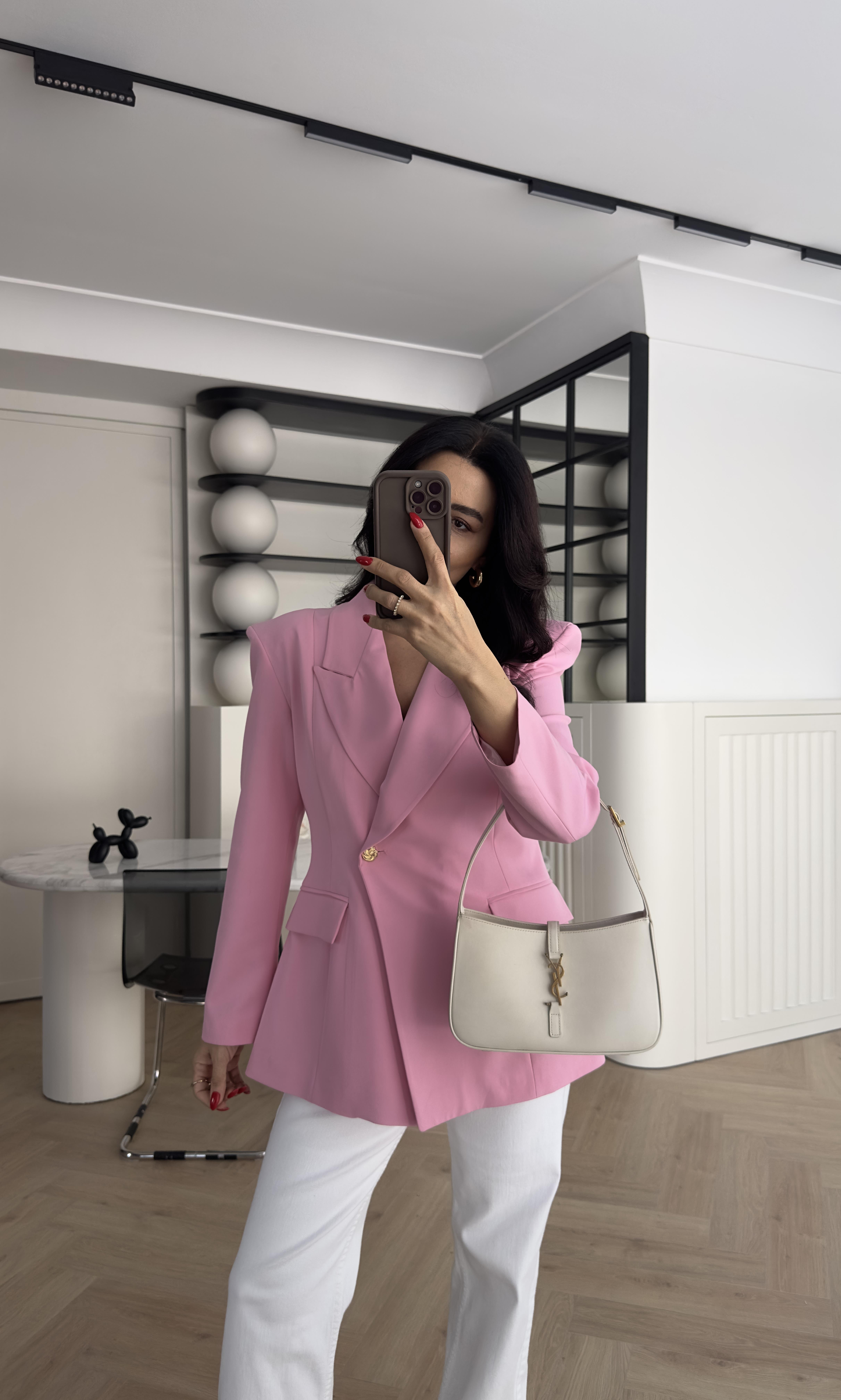 Pembe Vatkalı Tek Düğmeli Blazer Ceket