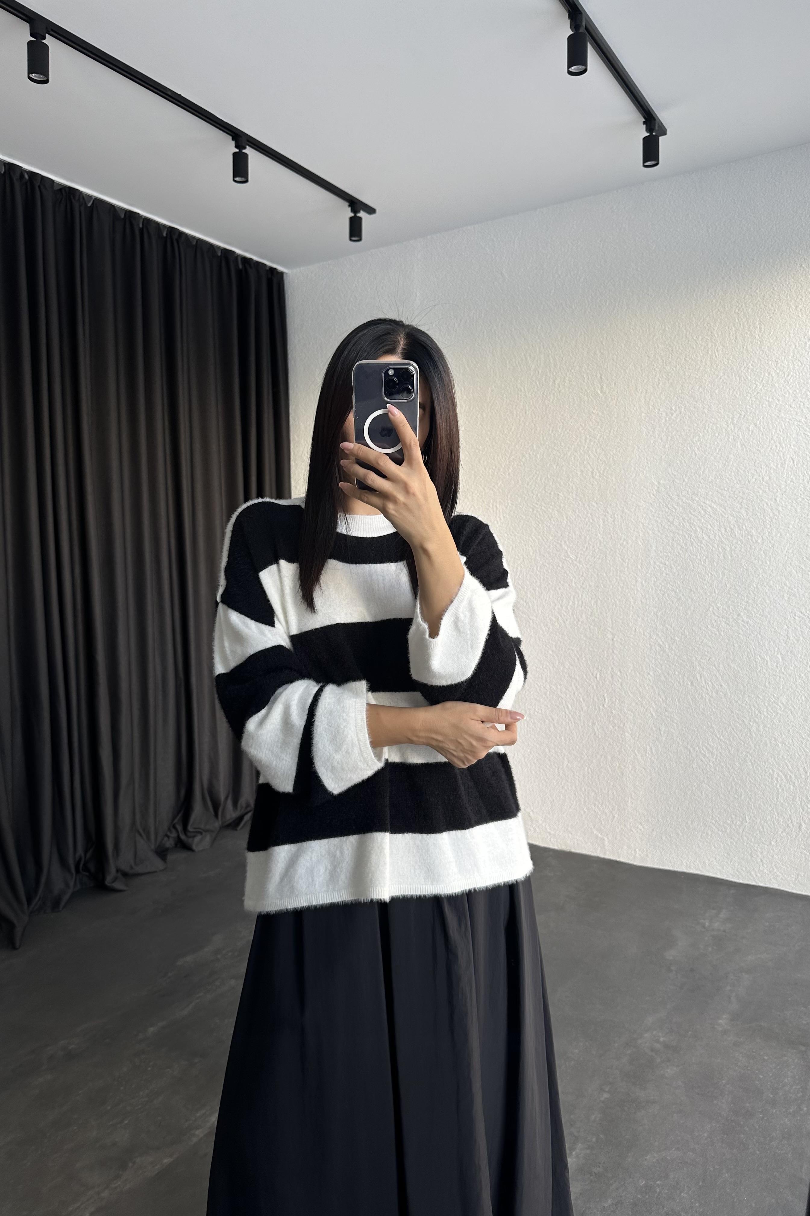 Sakallı İp Çizgili Yumoş Triko 