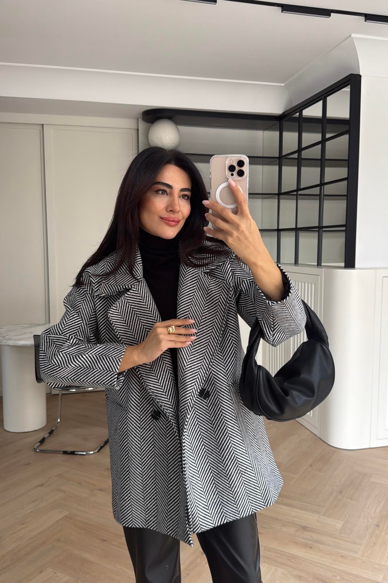 SİYAH OVERSİZE KALIP ASTARLI KISA KAŞE KABAN 