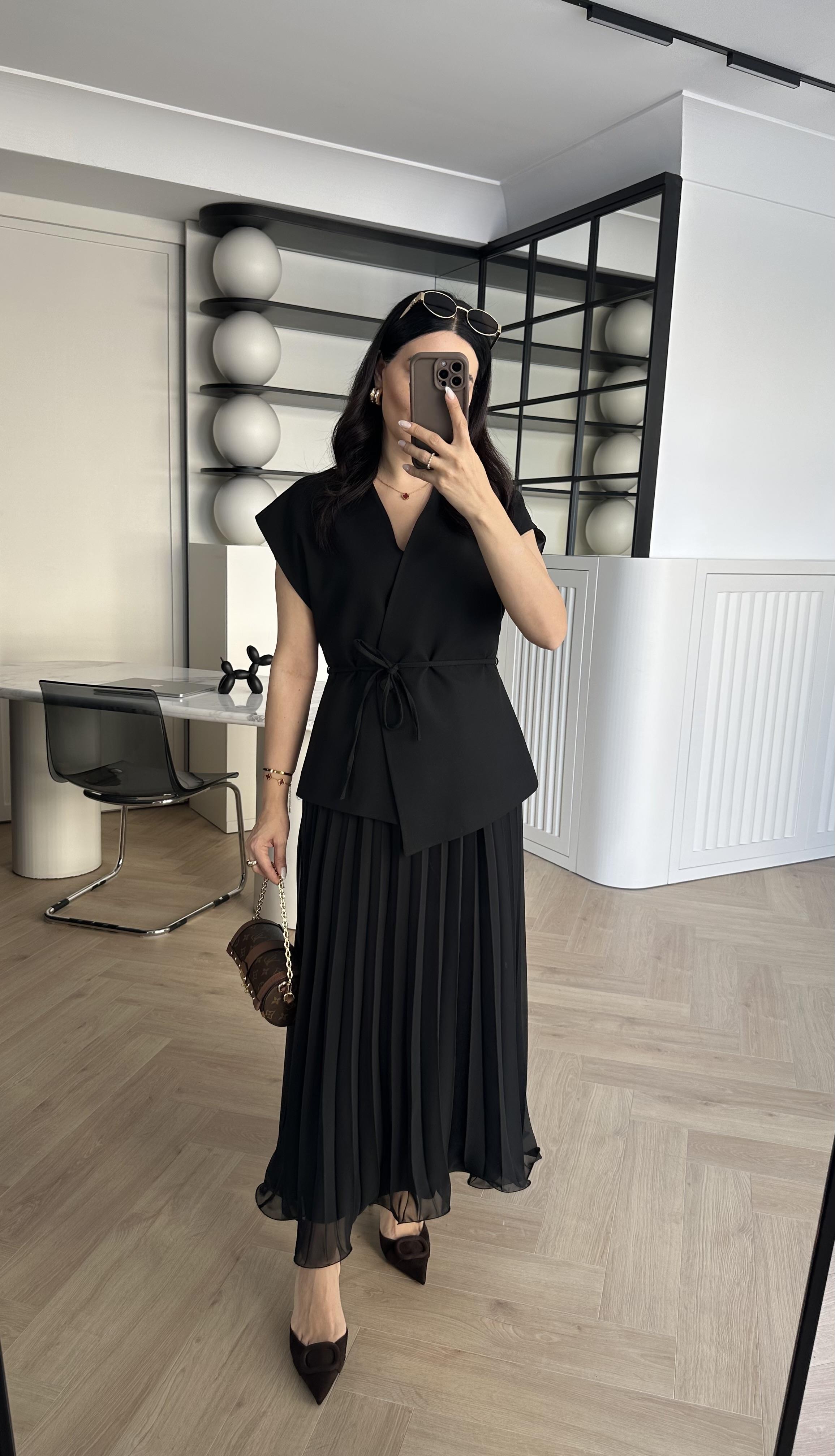 Siyah Piliseli Alt Kısmı Volanlı Pinterest Model Etek