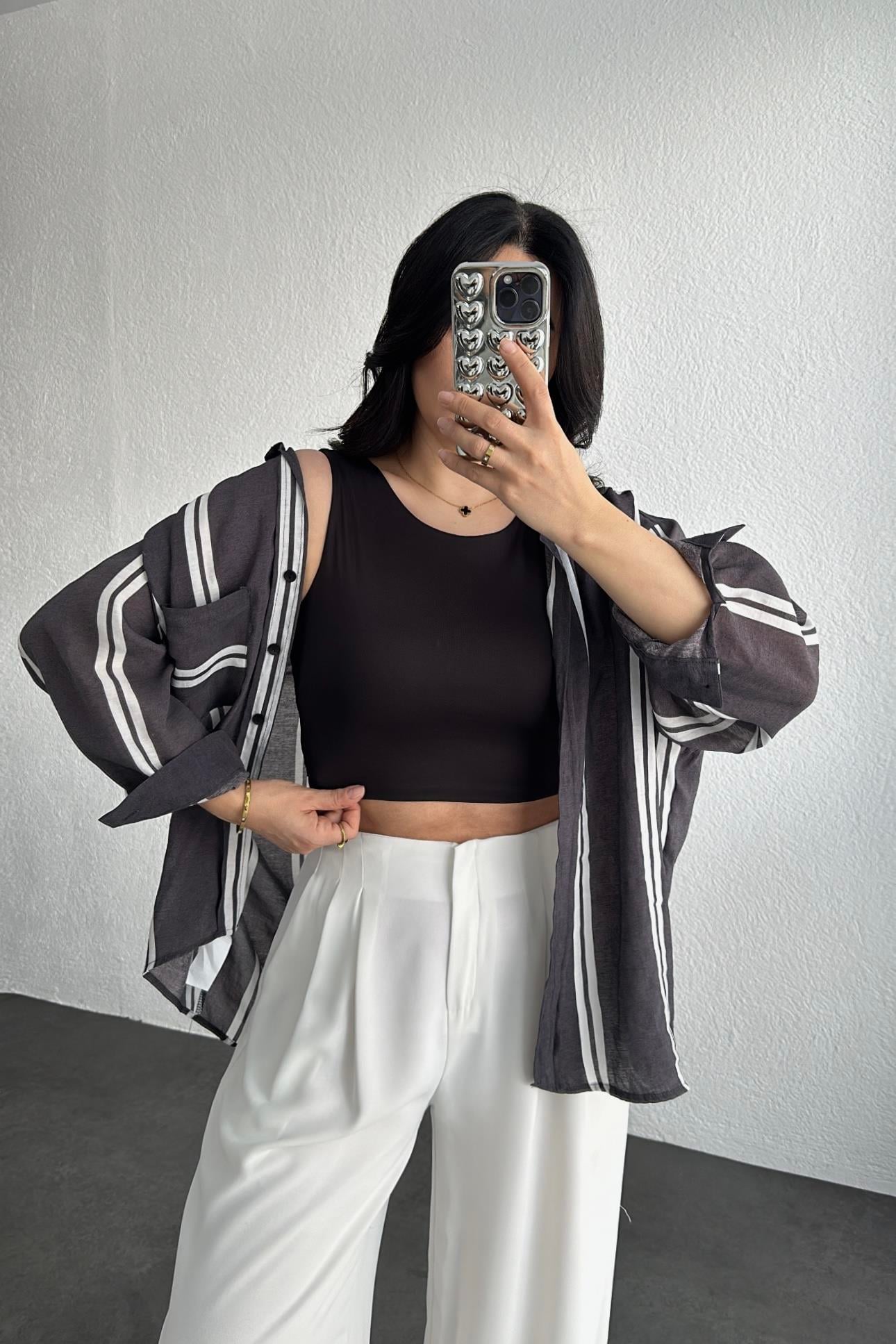 Siyah Renk Astarlı Crop Büstiyer