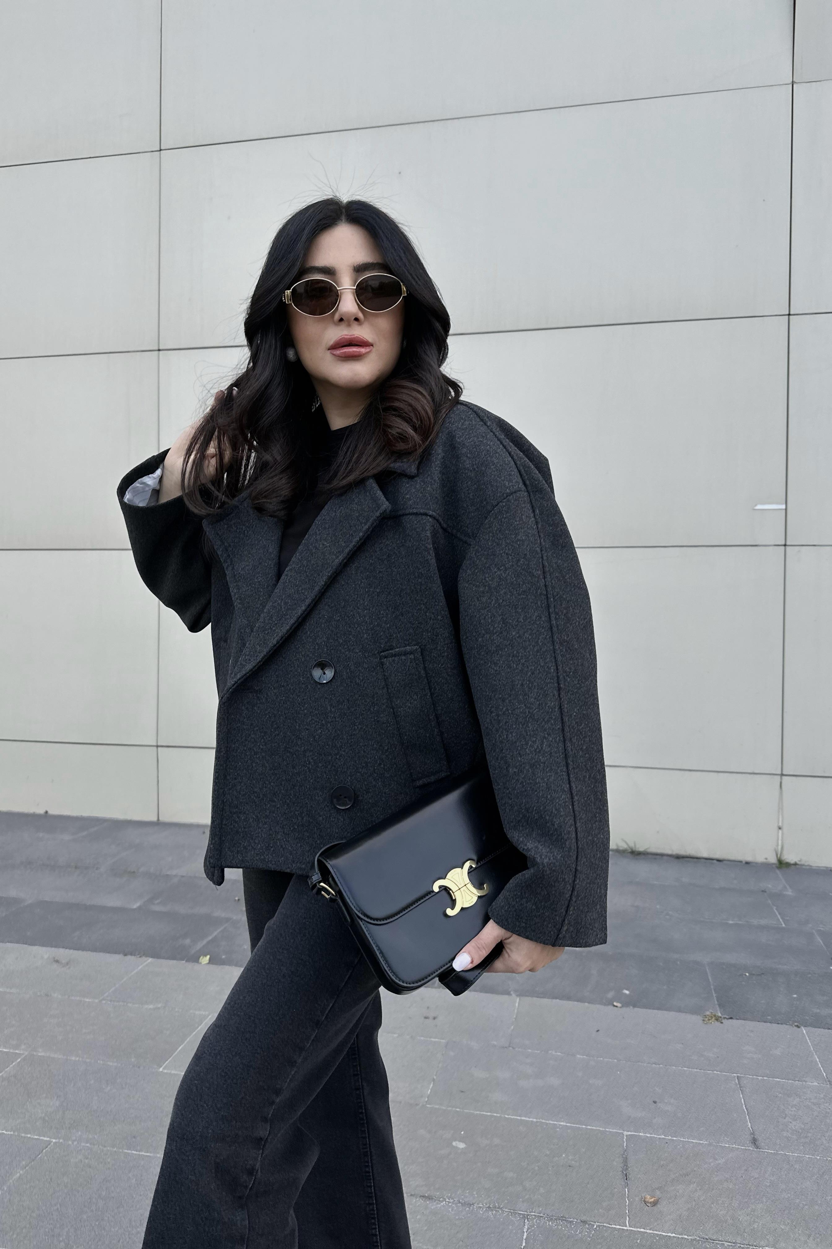 Siyah Renk Astarlı Pinterest Model Kaşe Kısa Kaban