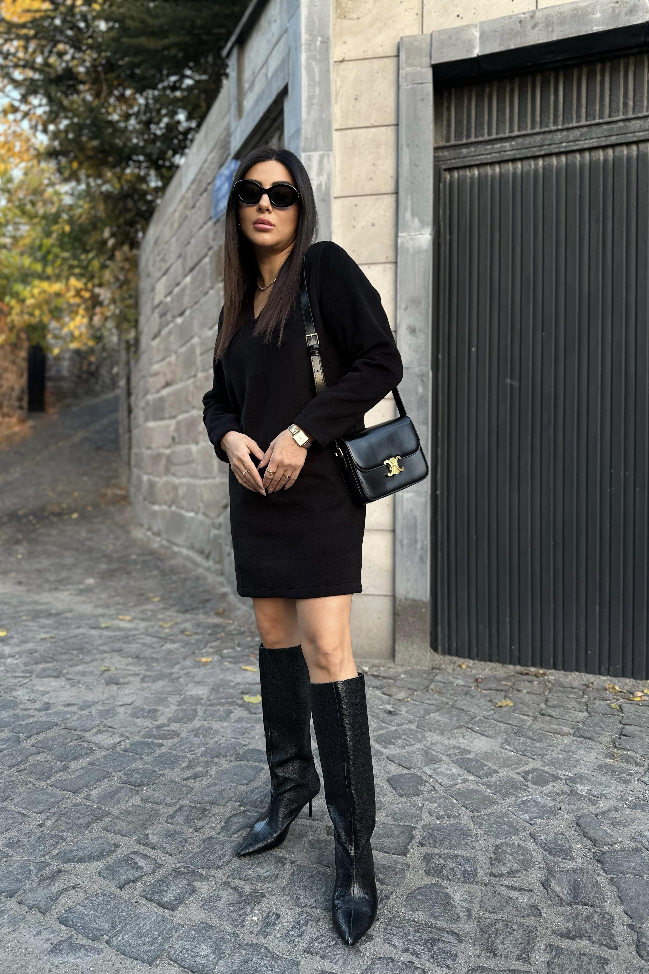 Siyah Renk Kaşe Elbise