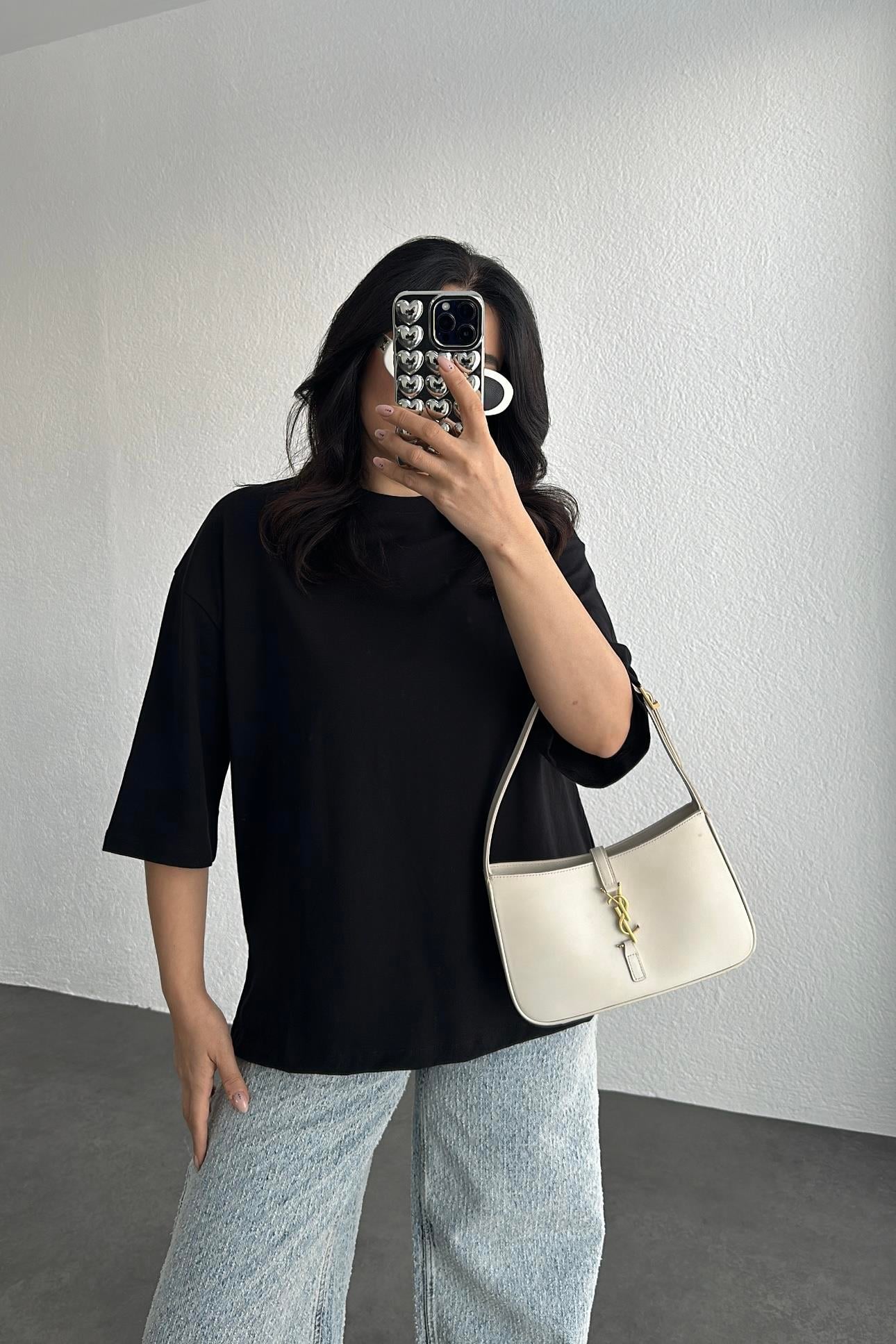 Siyah Renk Rahat Kalıp Basic Tişört