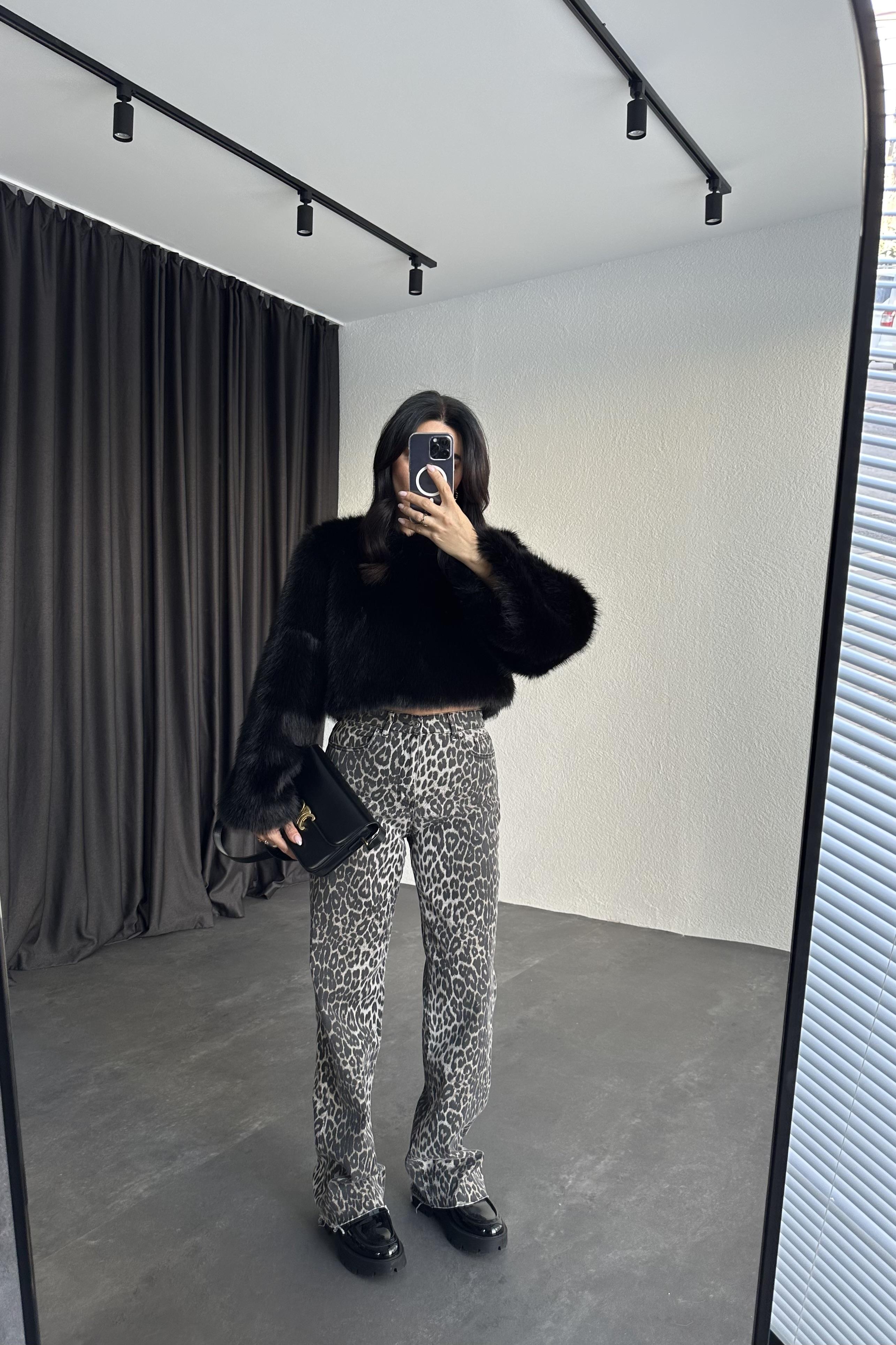 Siyah Renk Tasarım Kürk Sweatshirt