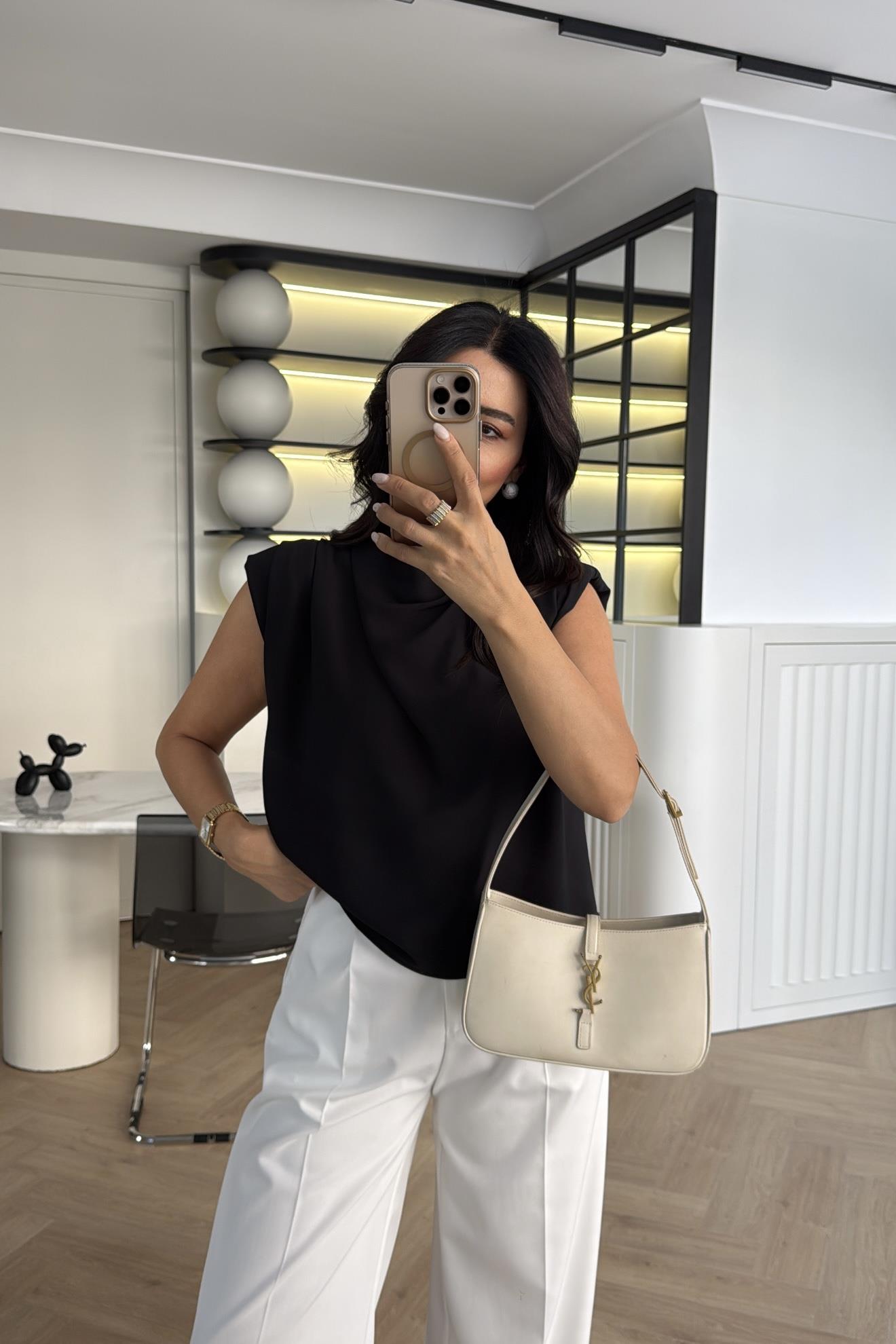 SİYAH VATKALI KREP KUMAŞ TASARIM BLUZ