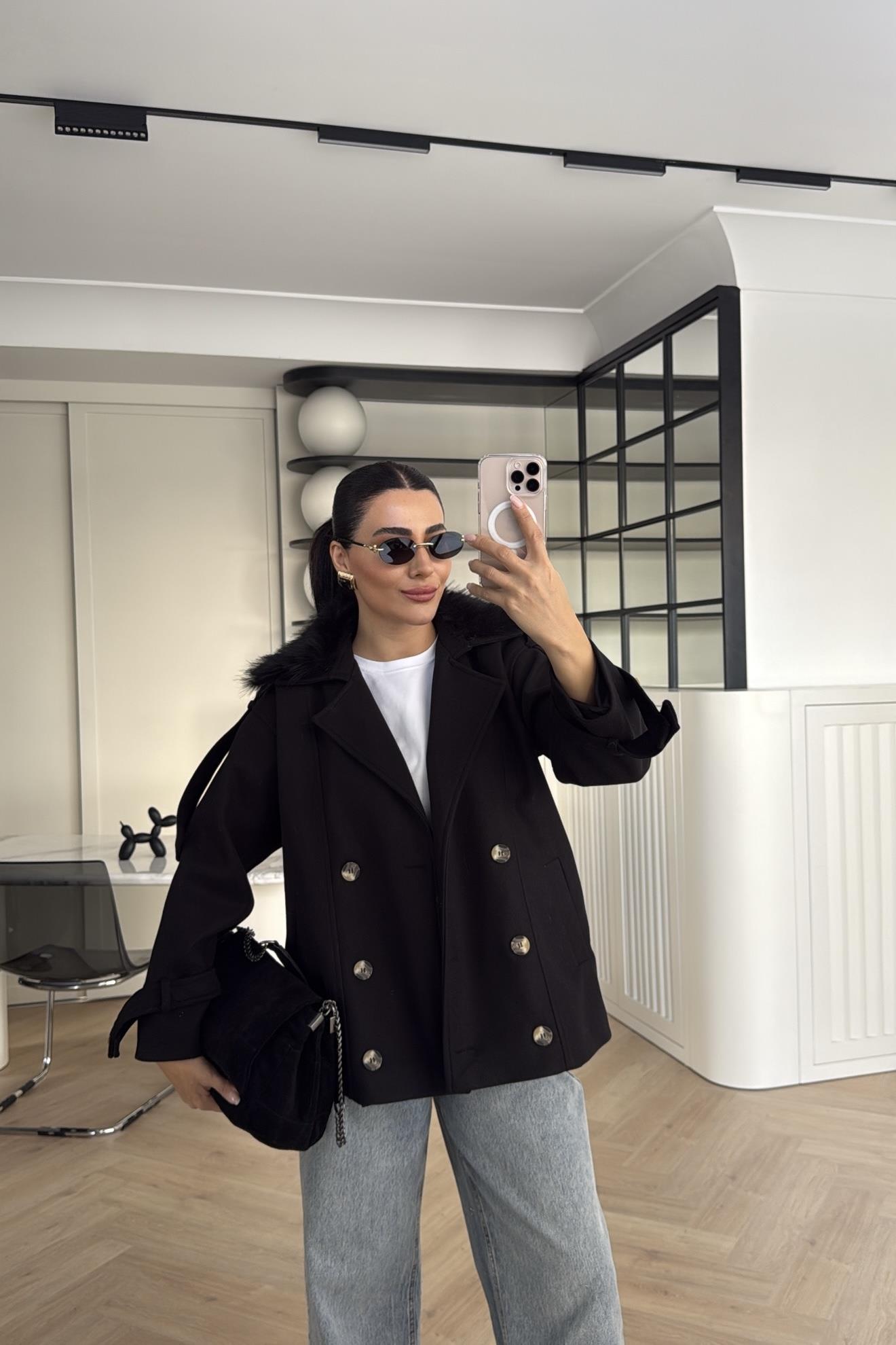 SİYAH YAKASI ÇIKARILABİLİR KÜRKLÜ CEKET