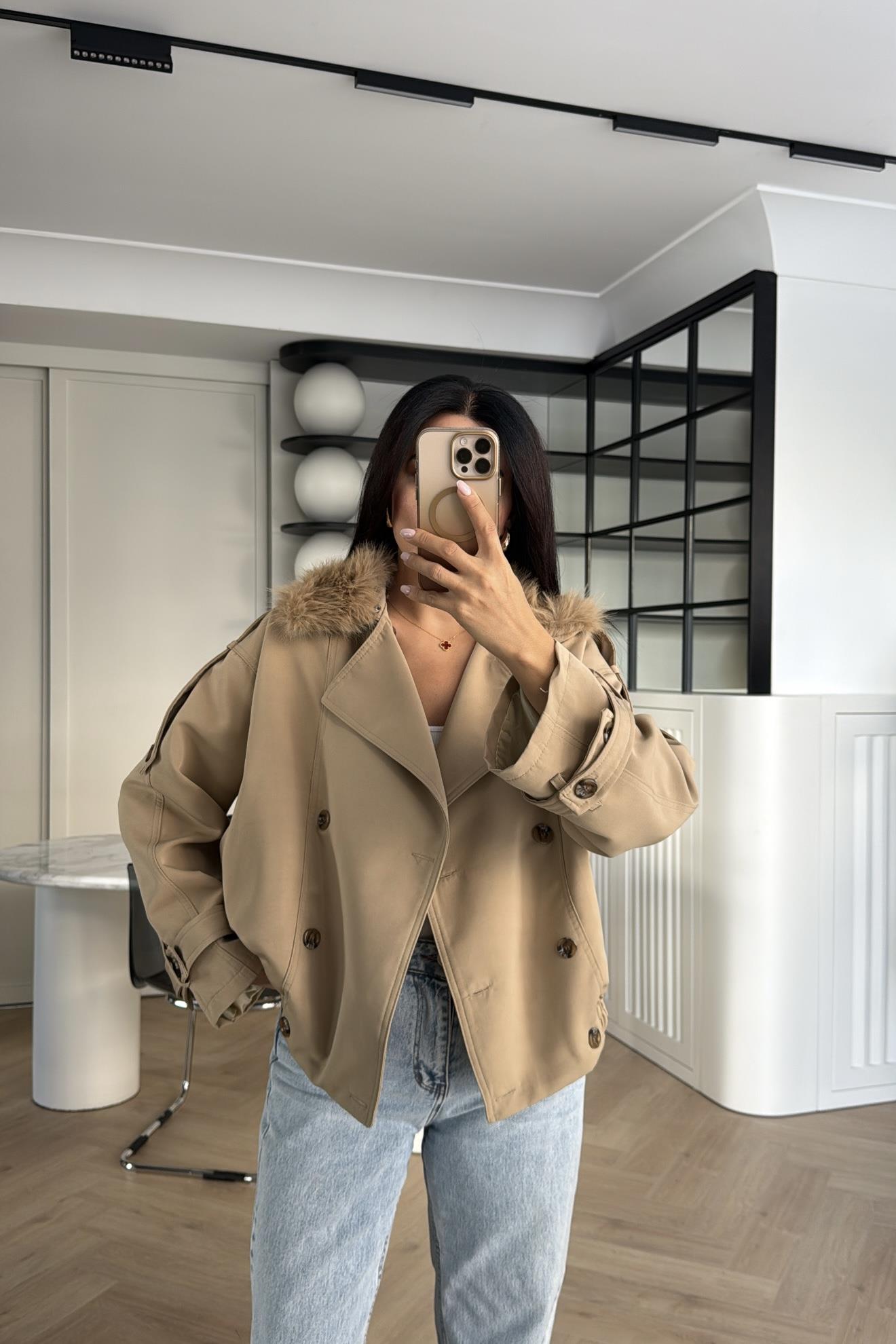 VİZON YAKASI KÜRKLÜ KISA TRENÇKOT