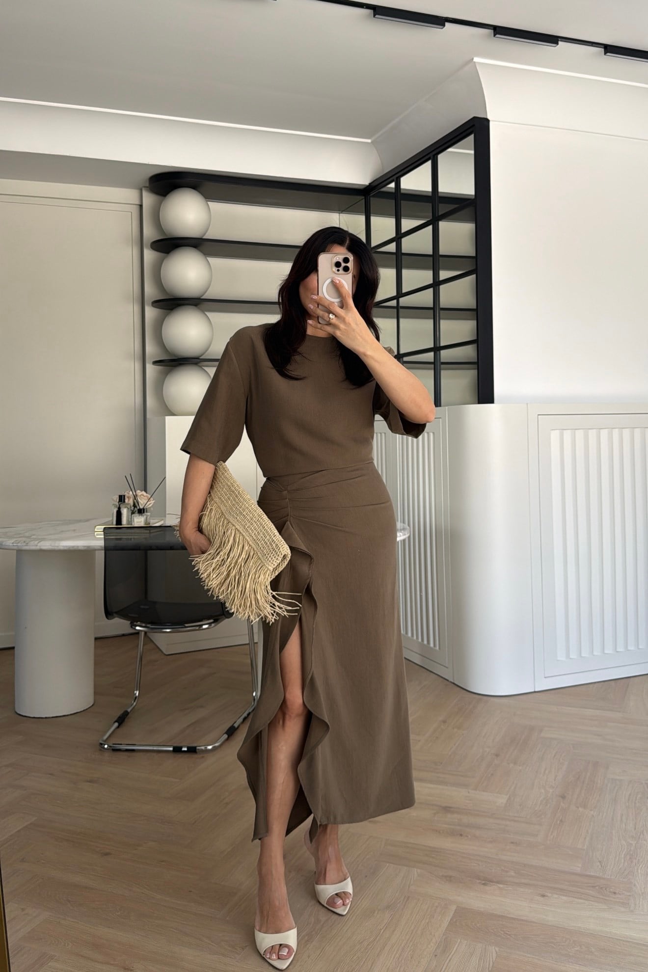 VOLAN VE PİLE DETAYLI ELBİSE HAKİ