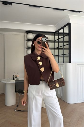 GOLD DÜĞME DETAYLI CROP YELEK KAHVE 