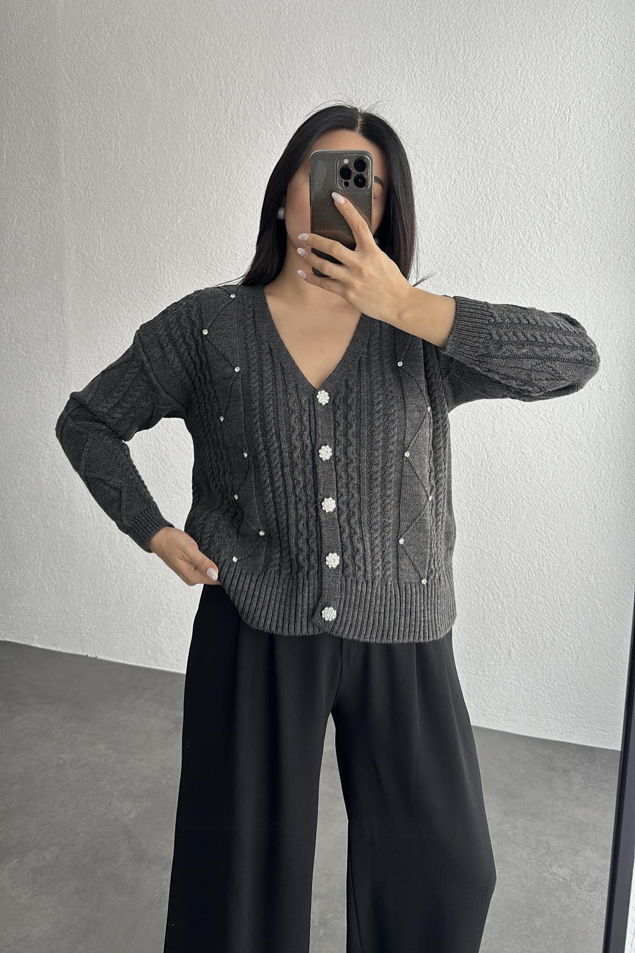 Antrasit Taş Detaylı Tasarım Hırka