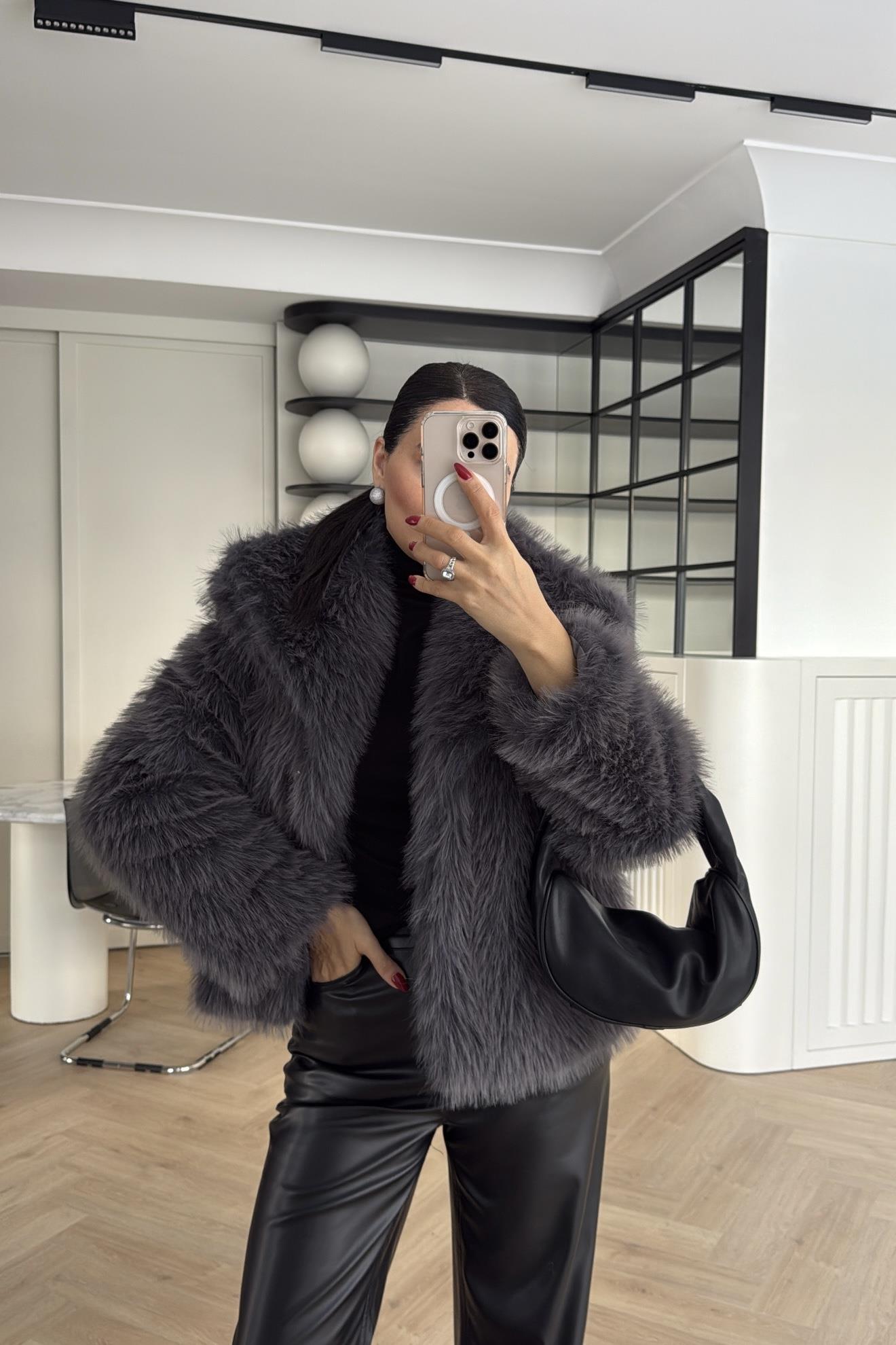 ASTARLI GENİŞ YAKA ZR MODEL KÜRK ANTRASİT