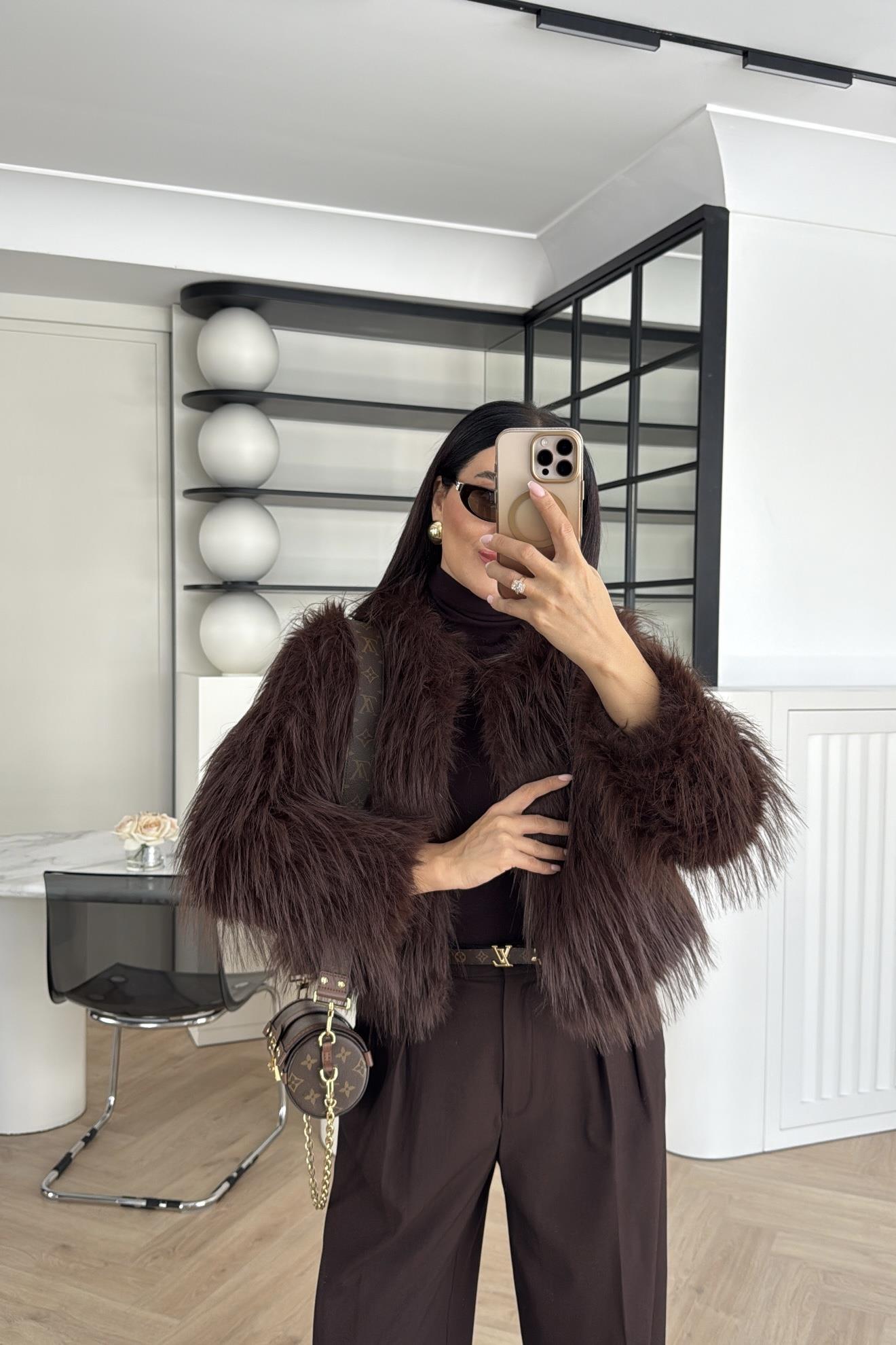 ASTARLI ÖNDEN KAPAMALI ACI KAHVE KÜRK