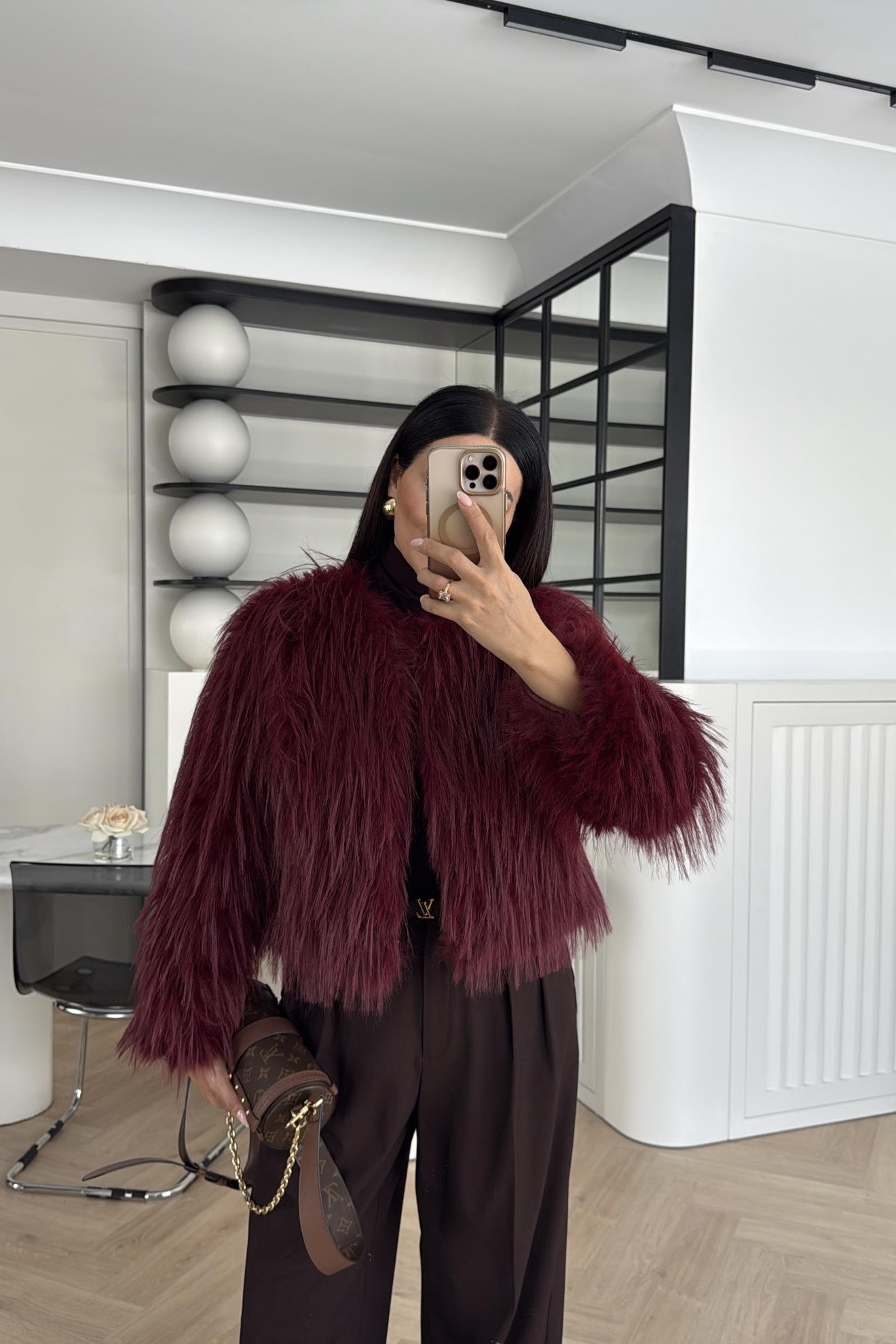 ASTARLI ÖNDEN KAPAMALI BORDO KÜRK