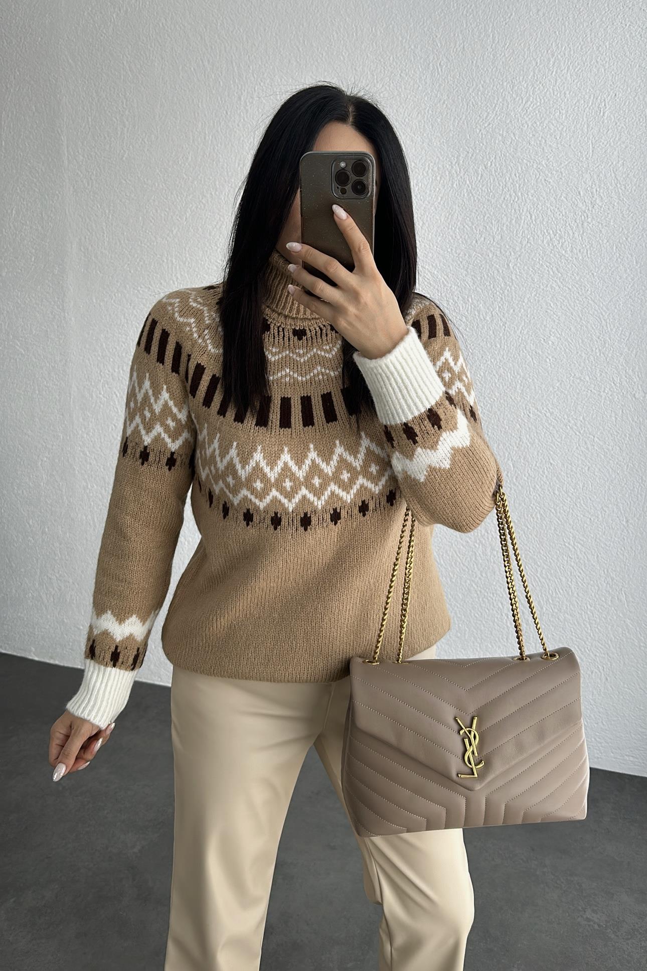 Balıkçı Yaka Naturel Renk Geçişli Kazak