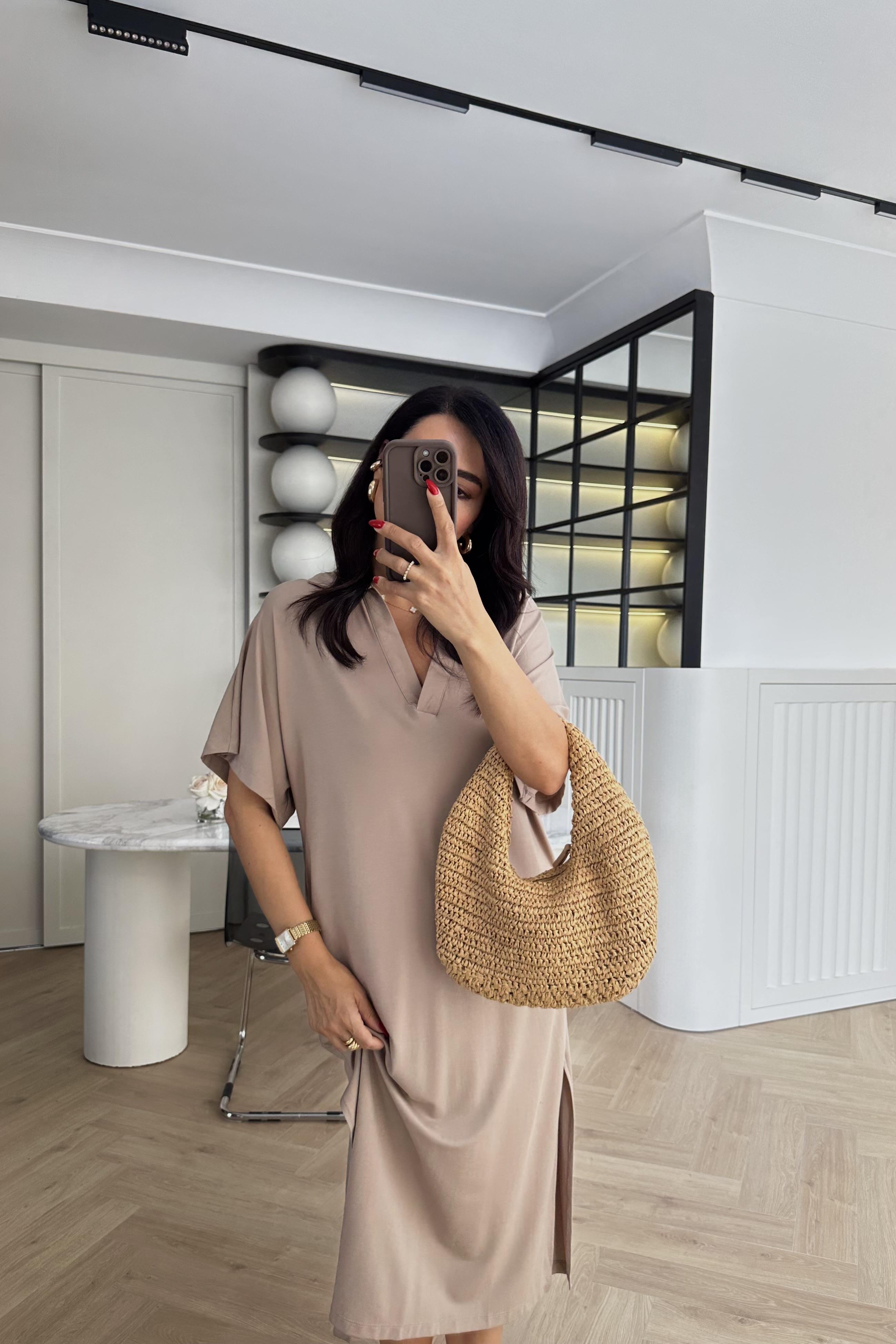 Bej Modal Kumaş Yırtmaçlı Rahat Kalıp Elbise 