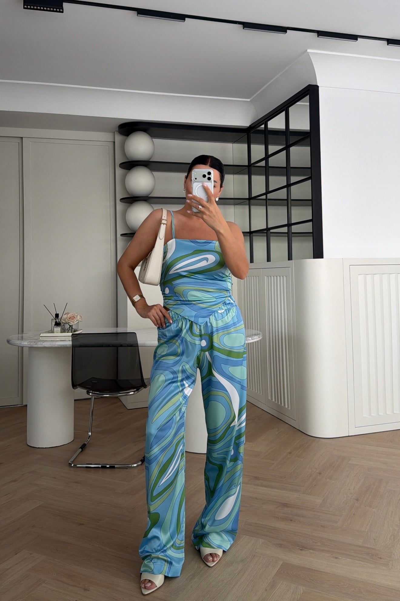BERF DESENLİ SATEN BLUZ PANTOLON TAKIM MAVİ 
