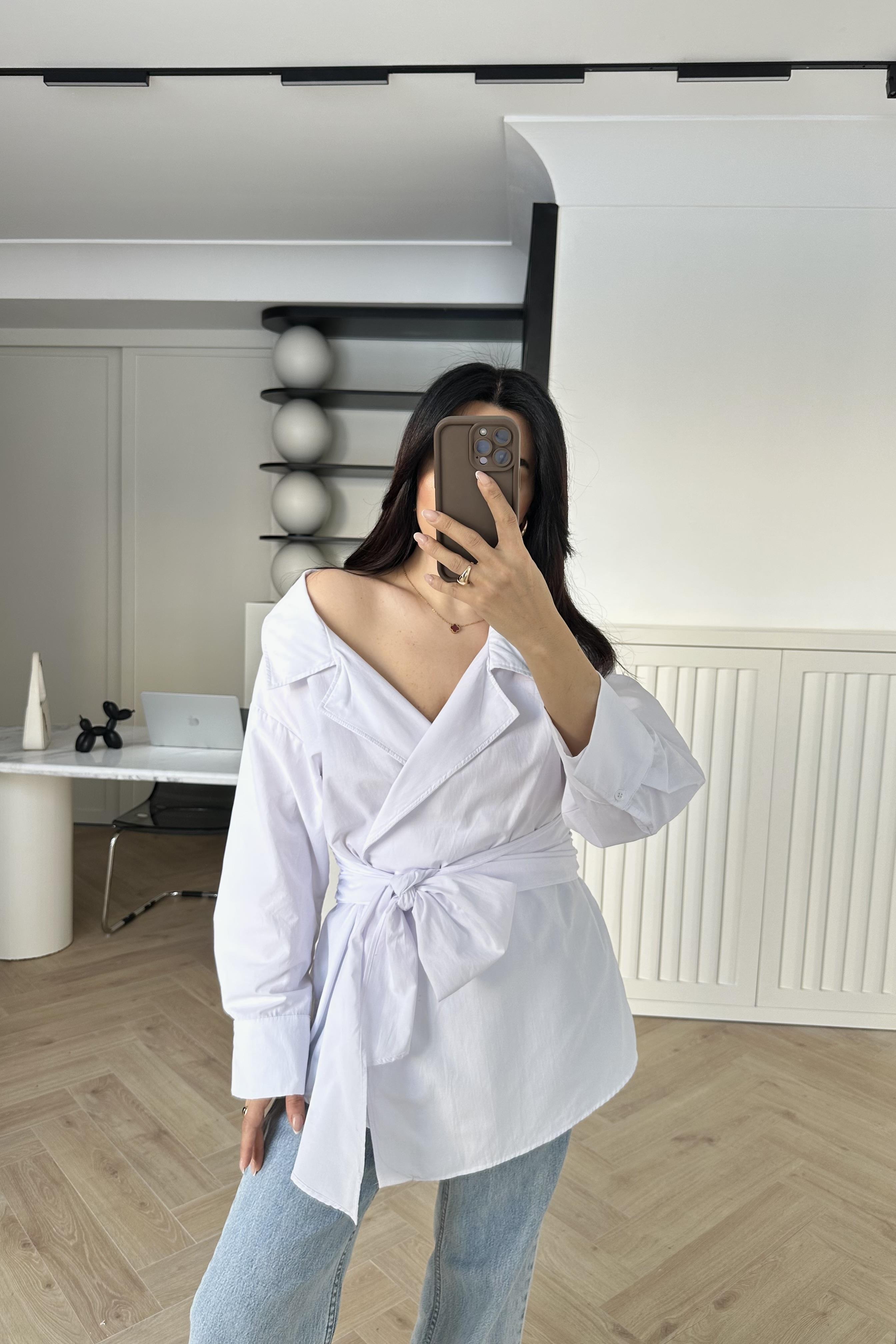 Beyaz Bağlamalı Poplin Gömlek 