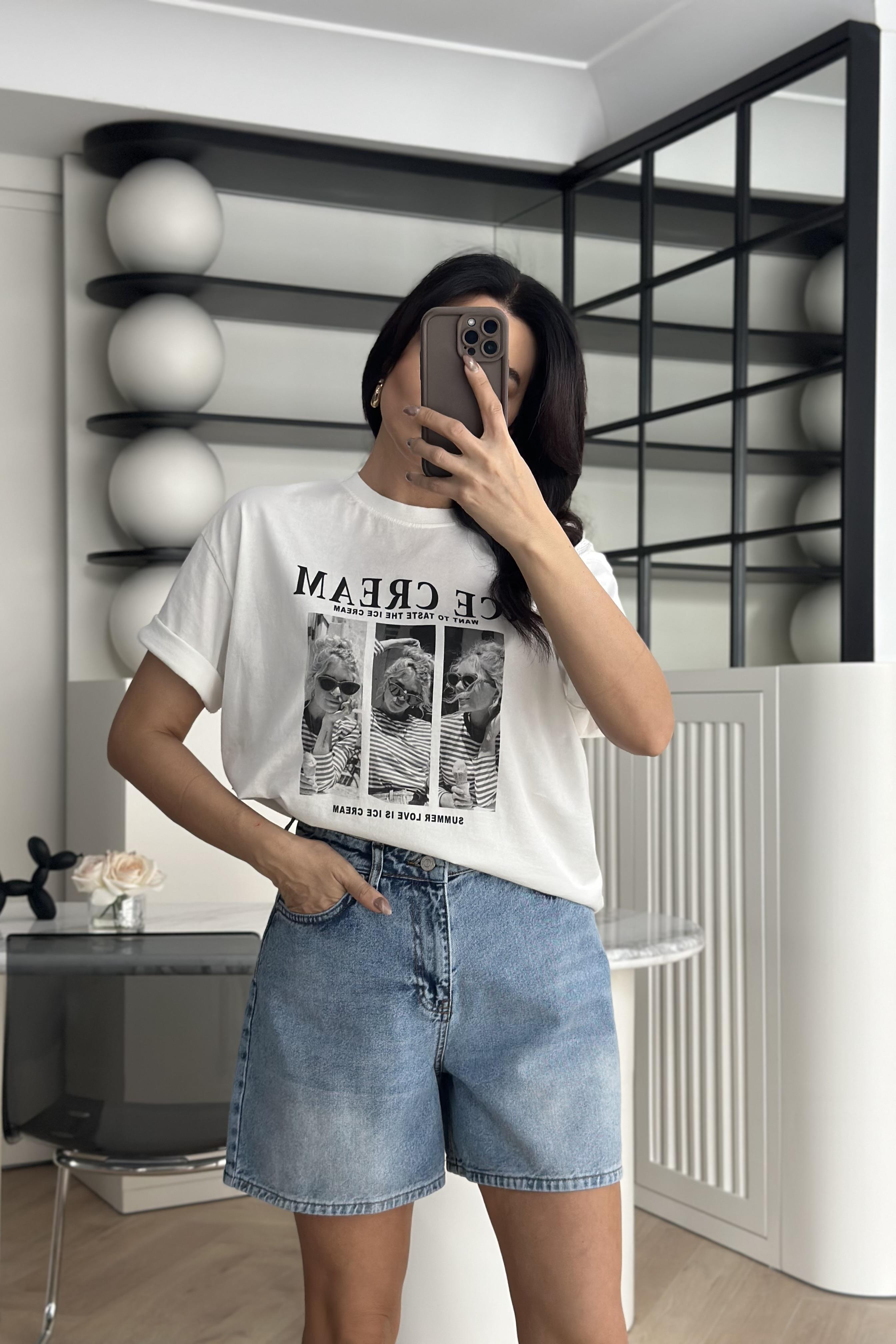 Beyaz Ice Cream Sloganlı Tişört 