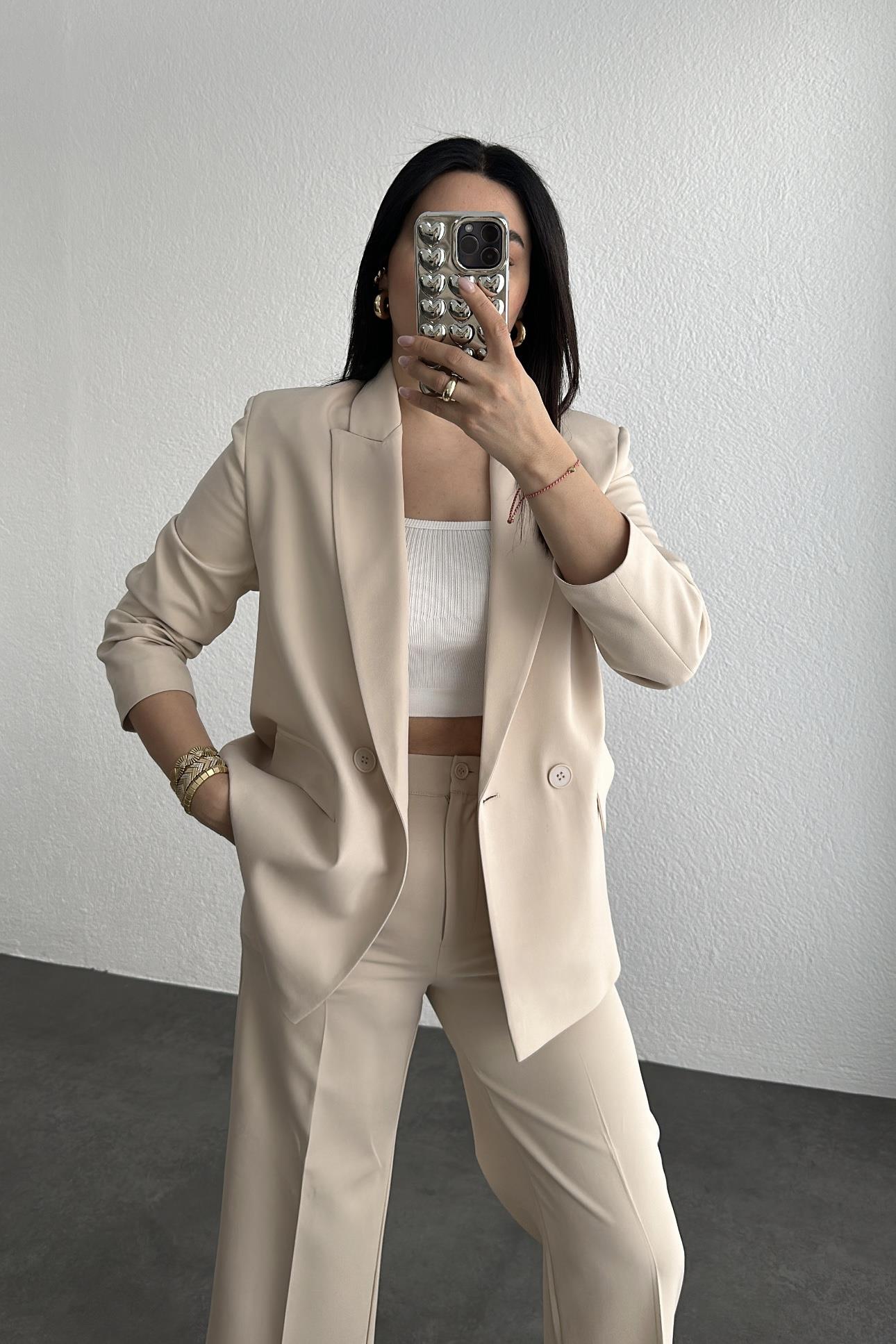 Bilek Boy Pantolonlu Takım Bej