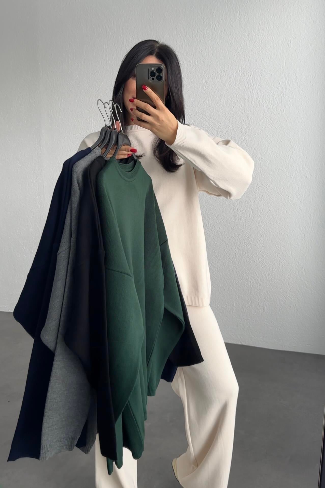 Bisiklet Yaka Triko Takım Ekru