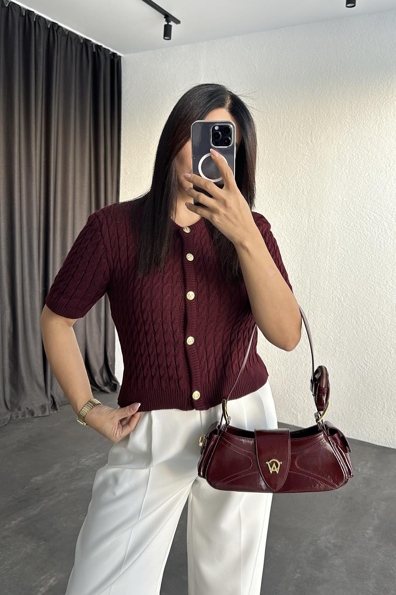 Bordo Kısa Kol Gold Düğmeli Hırka