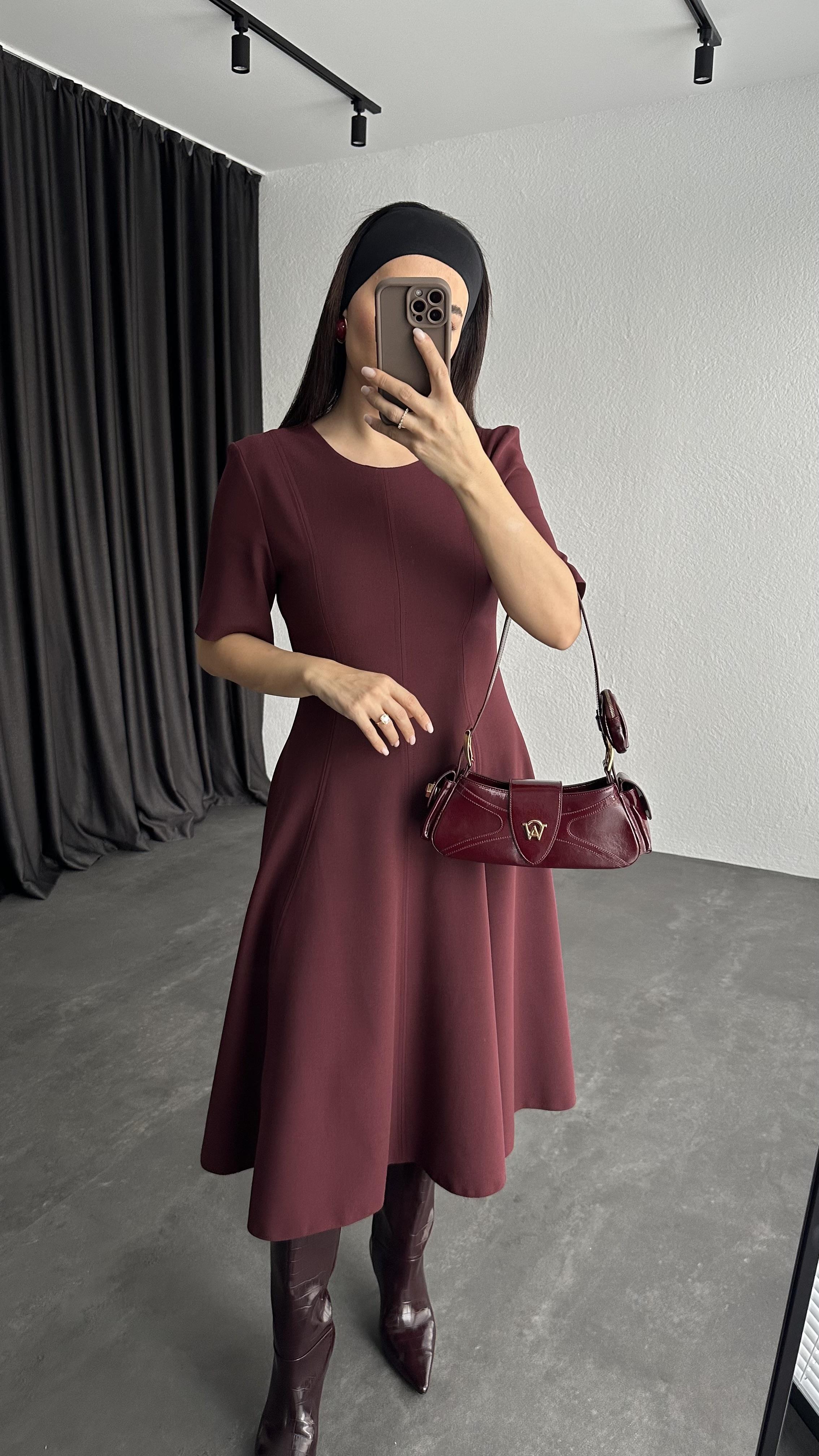 Bordo Renk Belden Oturtmalı Volanlı Elbise 