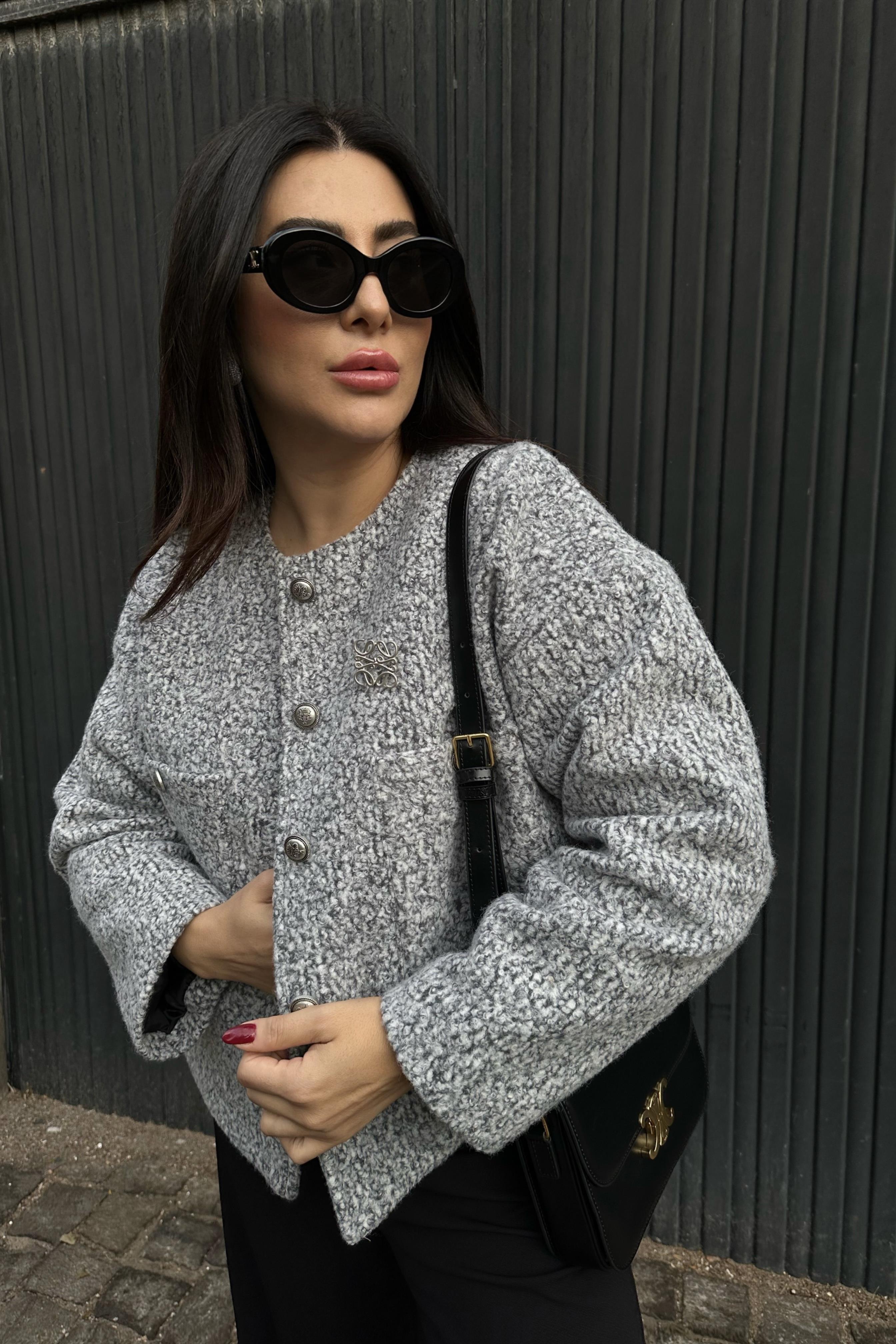 Broşlu Gümüş Düğmeli Buklet Ceket 