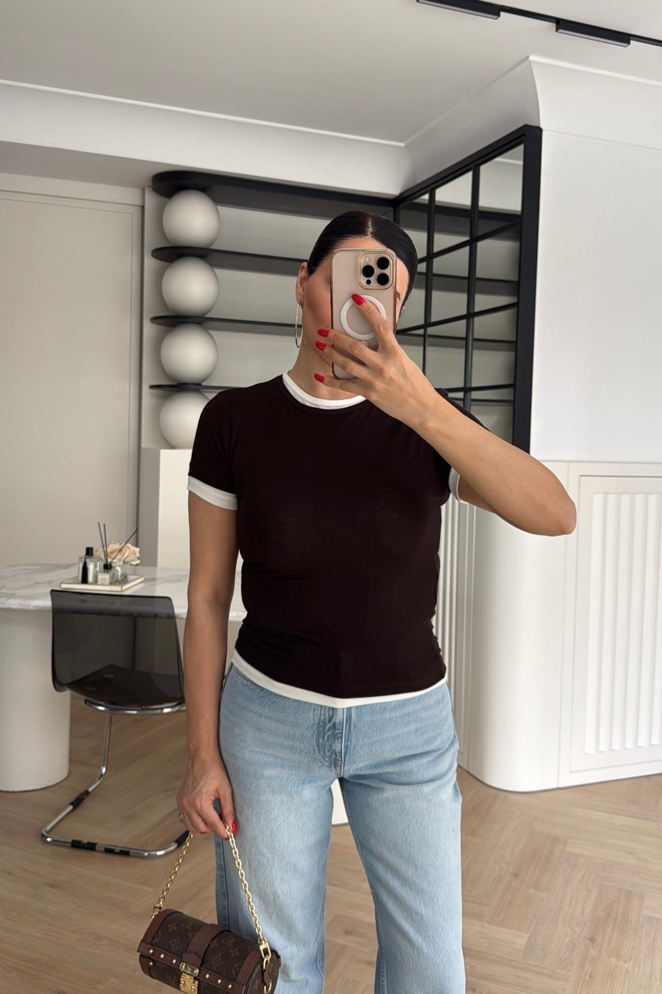 ÇİFT KATMANLI ESNEK DOKULU TİŞÖRT KAHVE