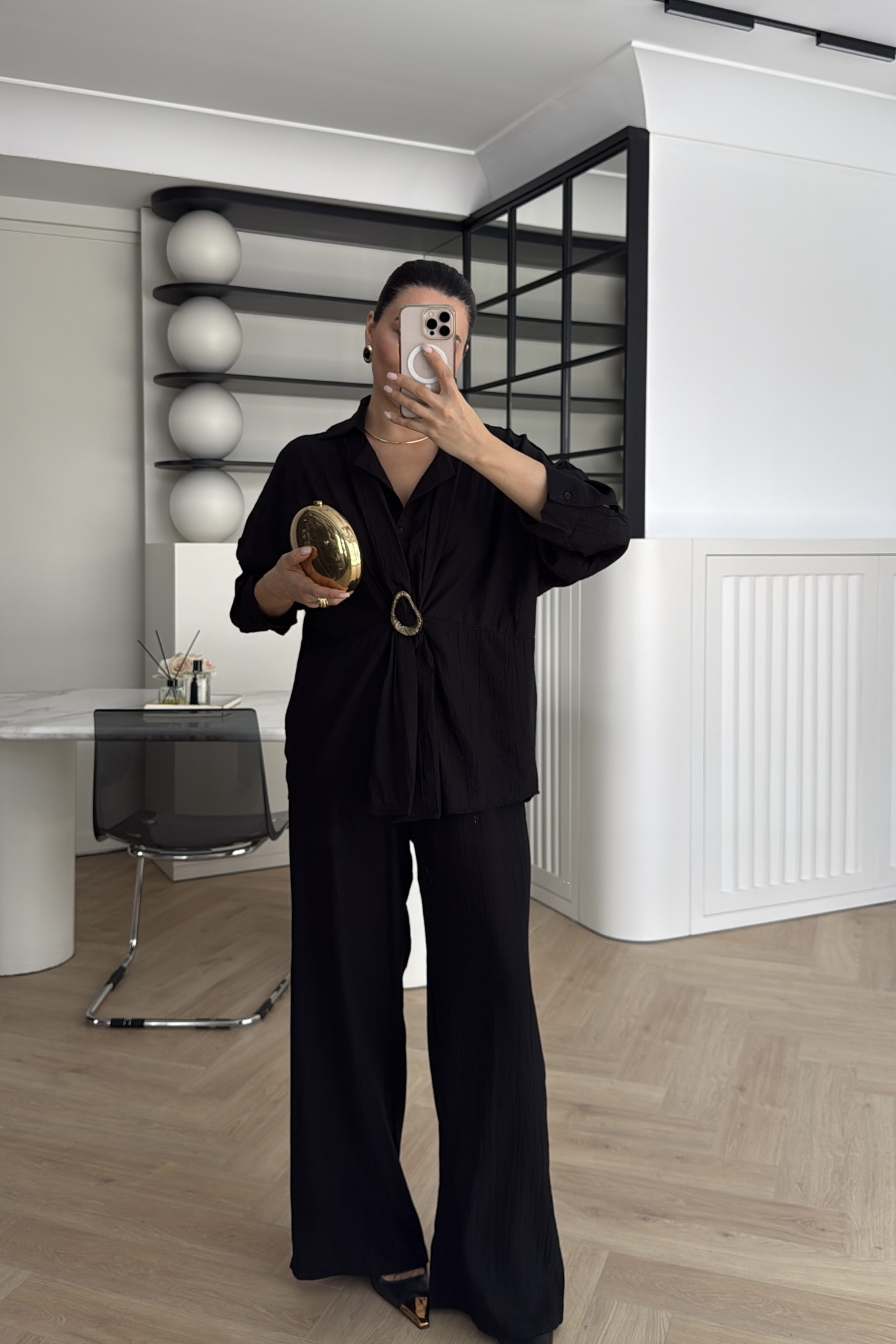 ÇİLEK BROŞLU  MÜSLİN TAKIM SİYAH