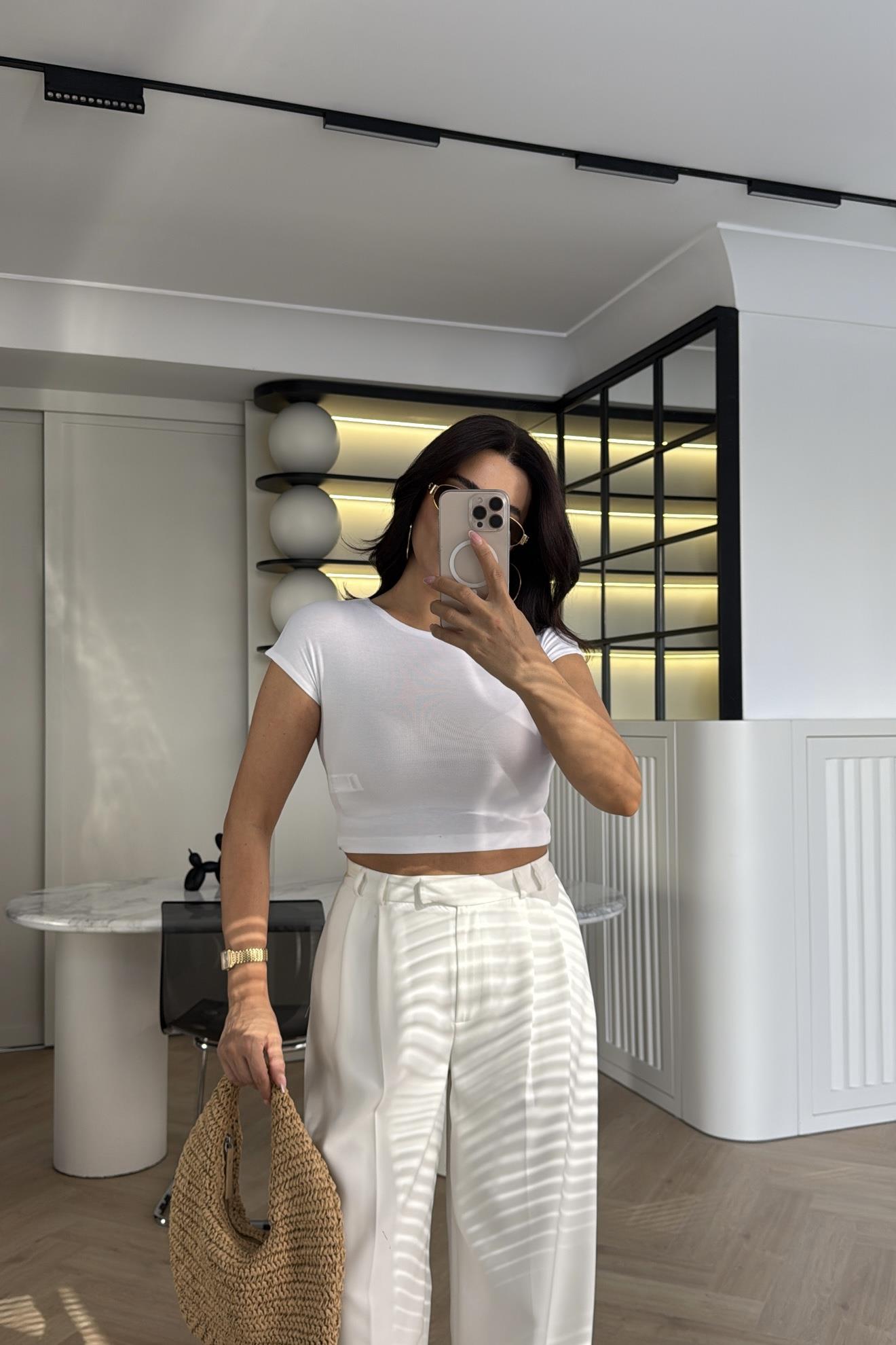 DİLVİN T-KOL MODAL CROP EKRU