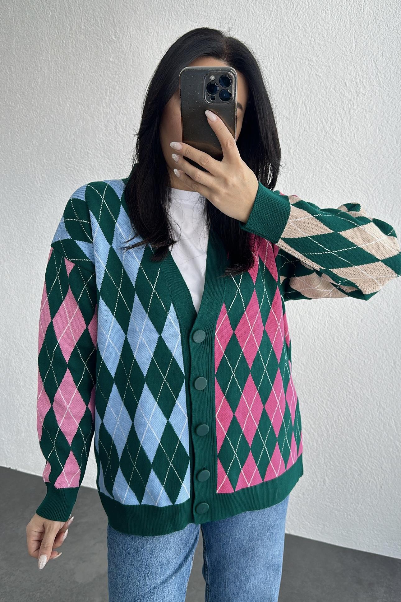 Düğmeli Renkli Triko Hırka