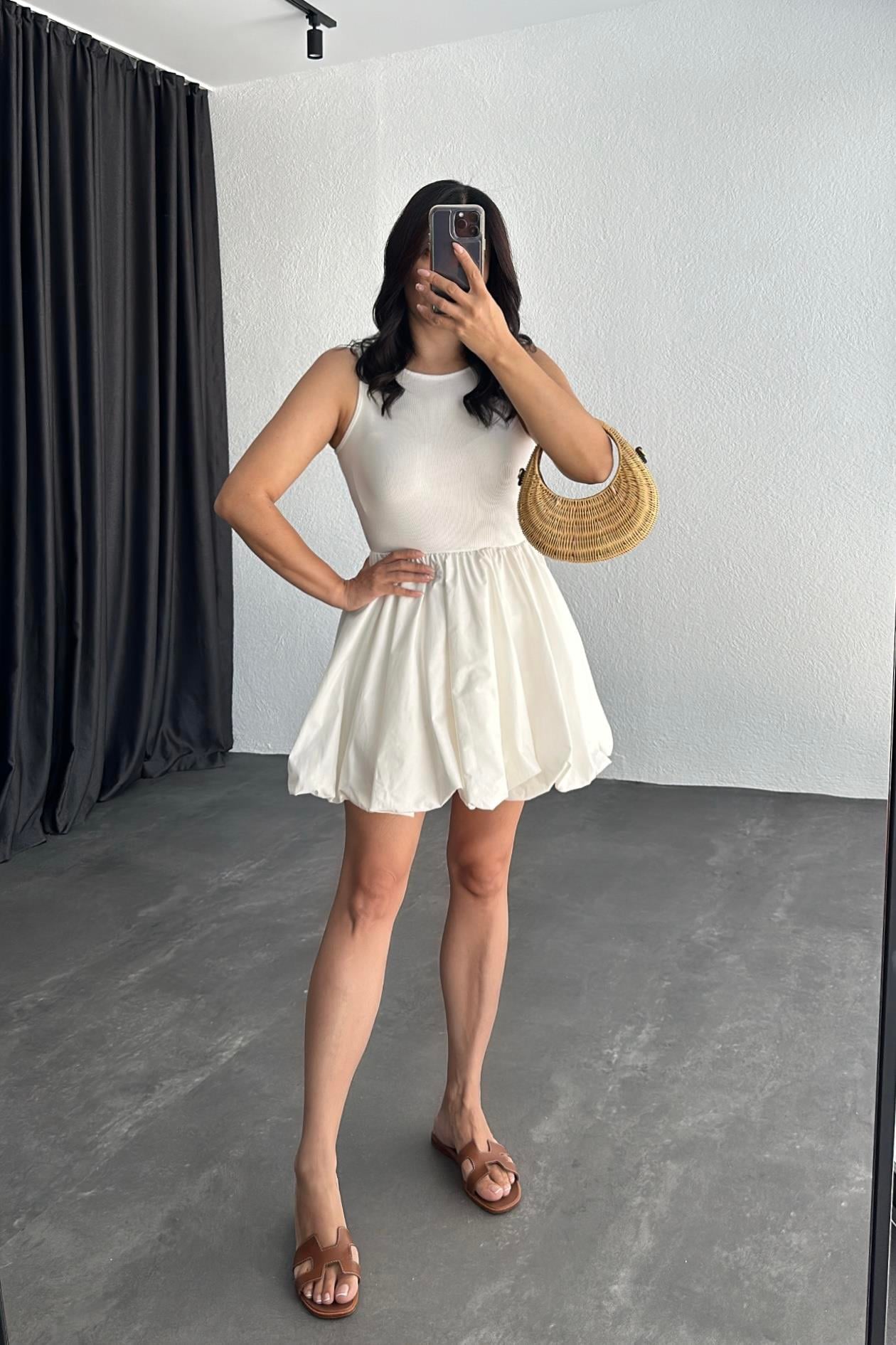 Ekru Balon Eteklı Kolsuz Elbise