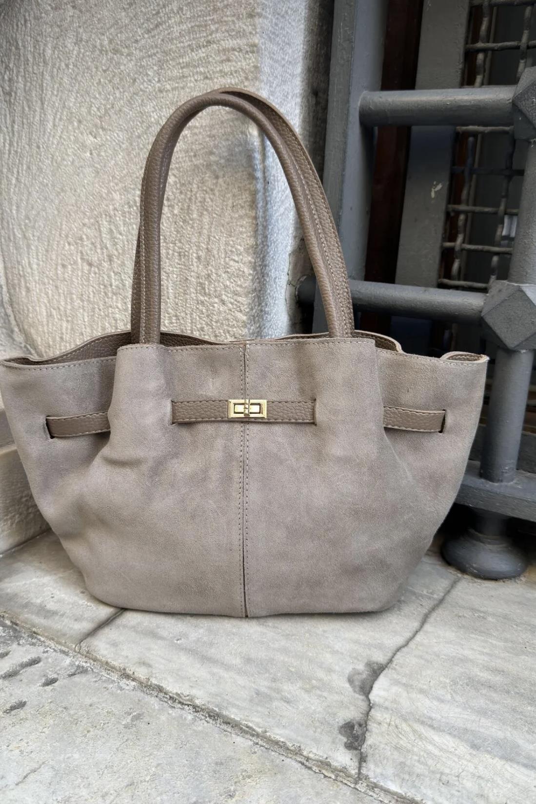 Gerçek Süet Deri Uzun Askili Miknatis Kapamali El ve Omuz Çantasi Vizon