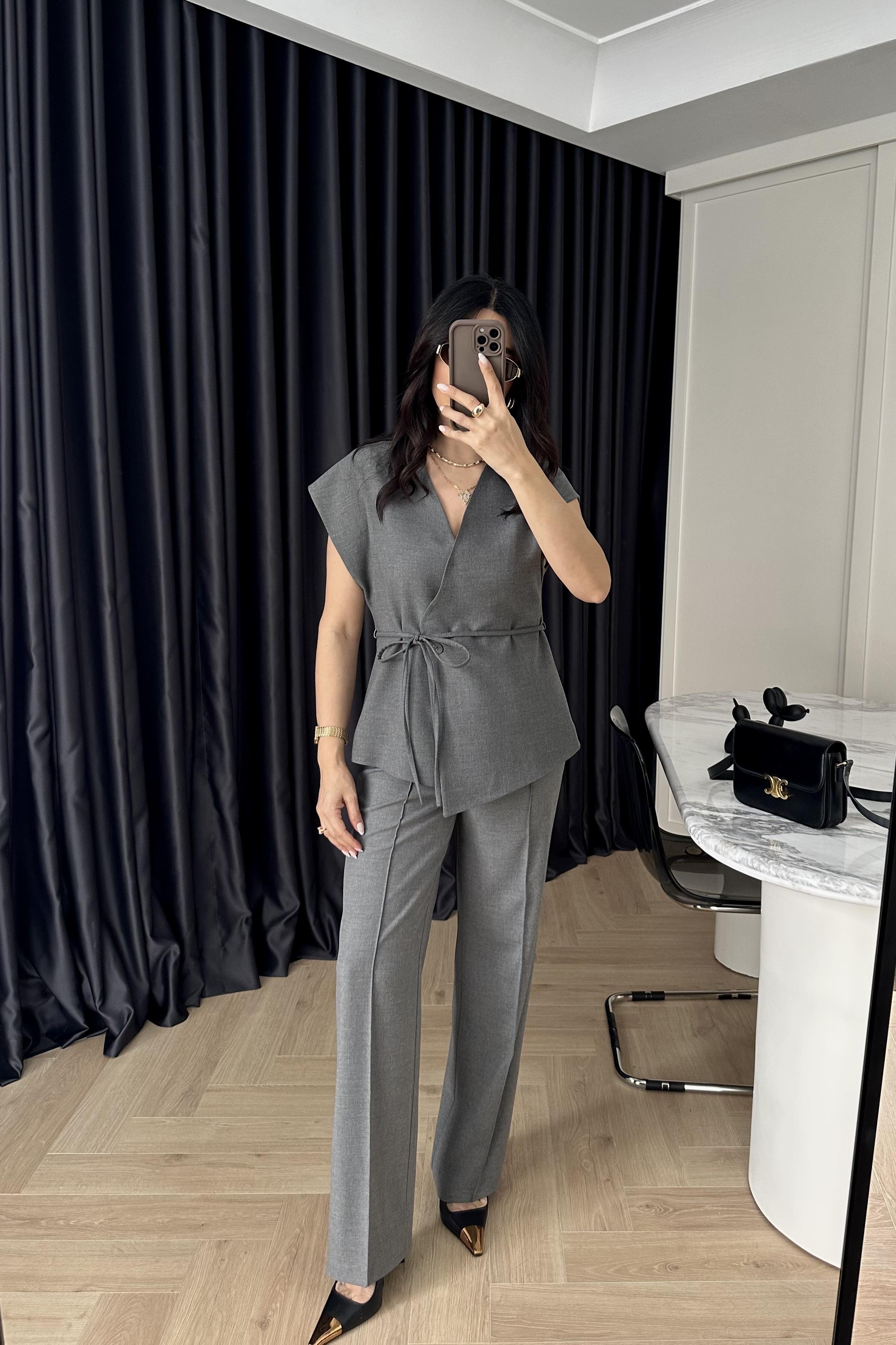 Gri Astarlı Yelek Pantolon Takım