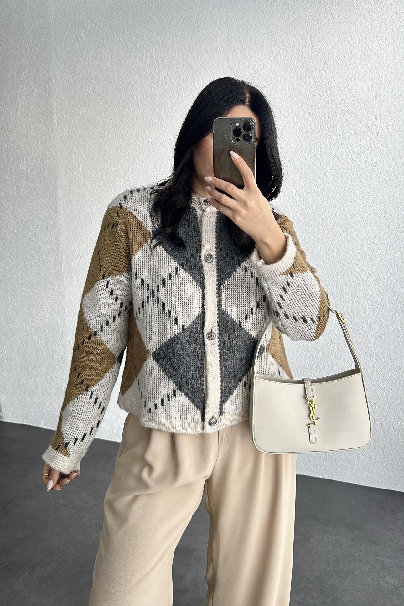 Gri Bej Baklava Desen Hırka