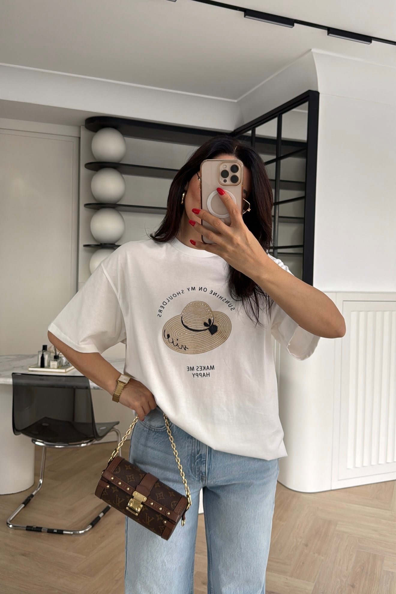 HASIR ŞAPKA FİGÜRLÜ OVERSİZE TİŞÖRT 