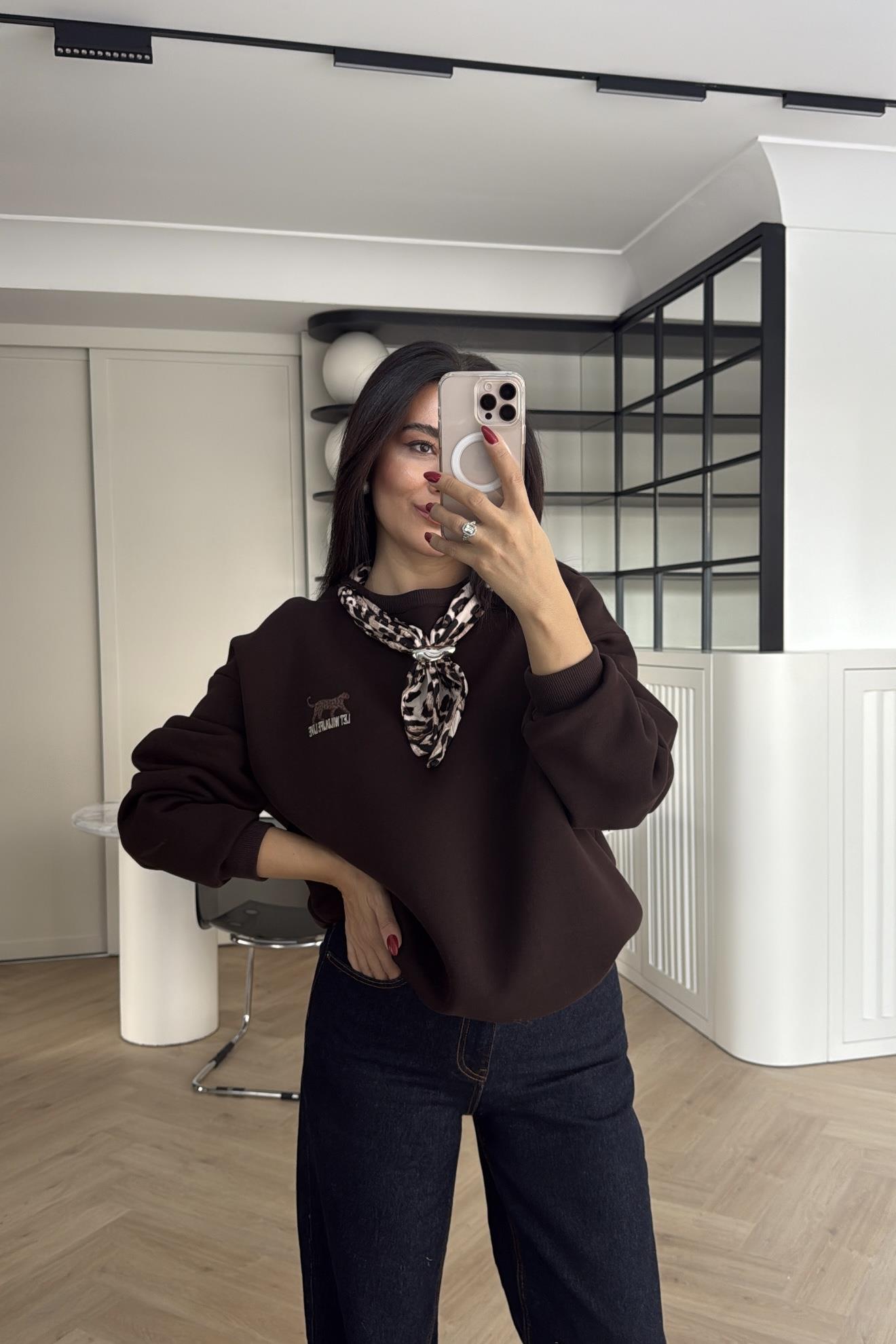 KAHVE LEOPAR FULAR DETAYLI ŞARDONLU SWEATSHİRT